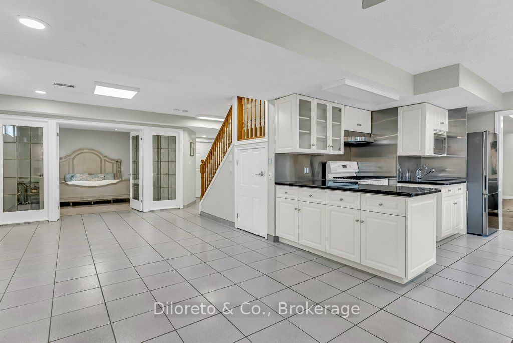 28 Foxwood Crescent Property Photo 35