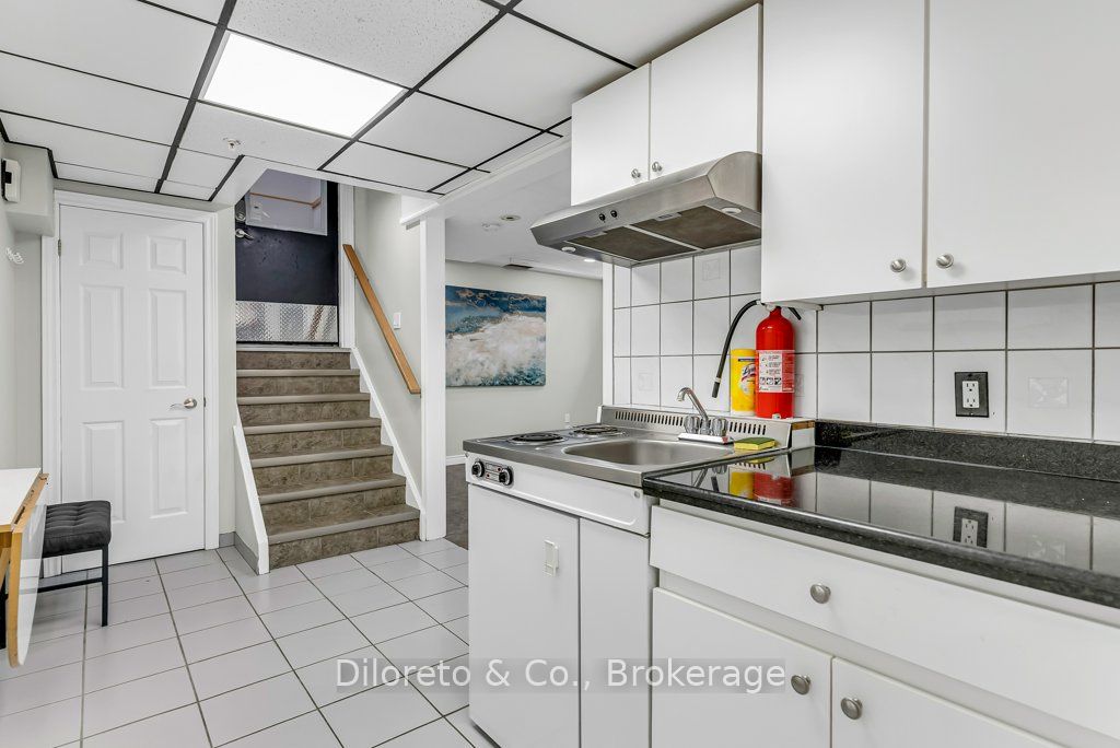 28 Foxwood Crescent Property Photo 44