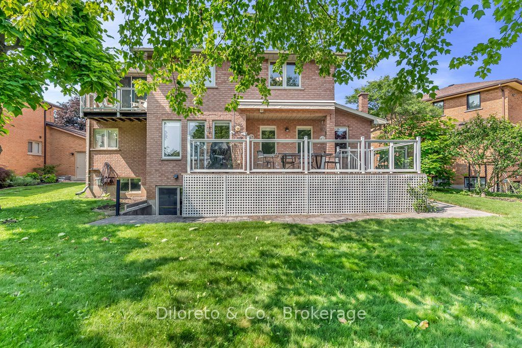 28 Foxwood Crescent Property Photo 48