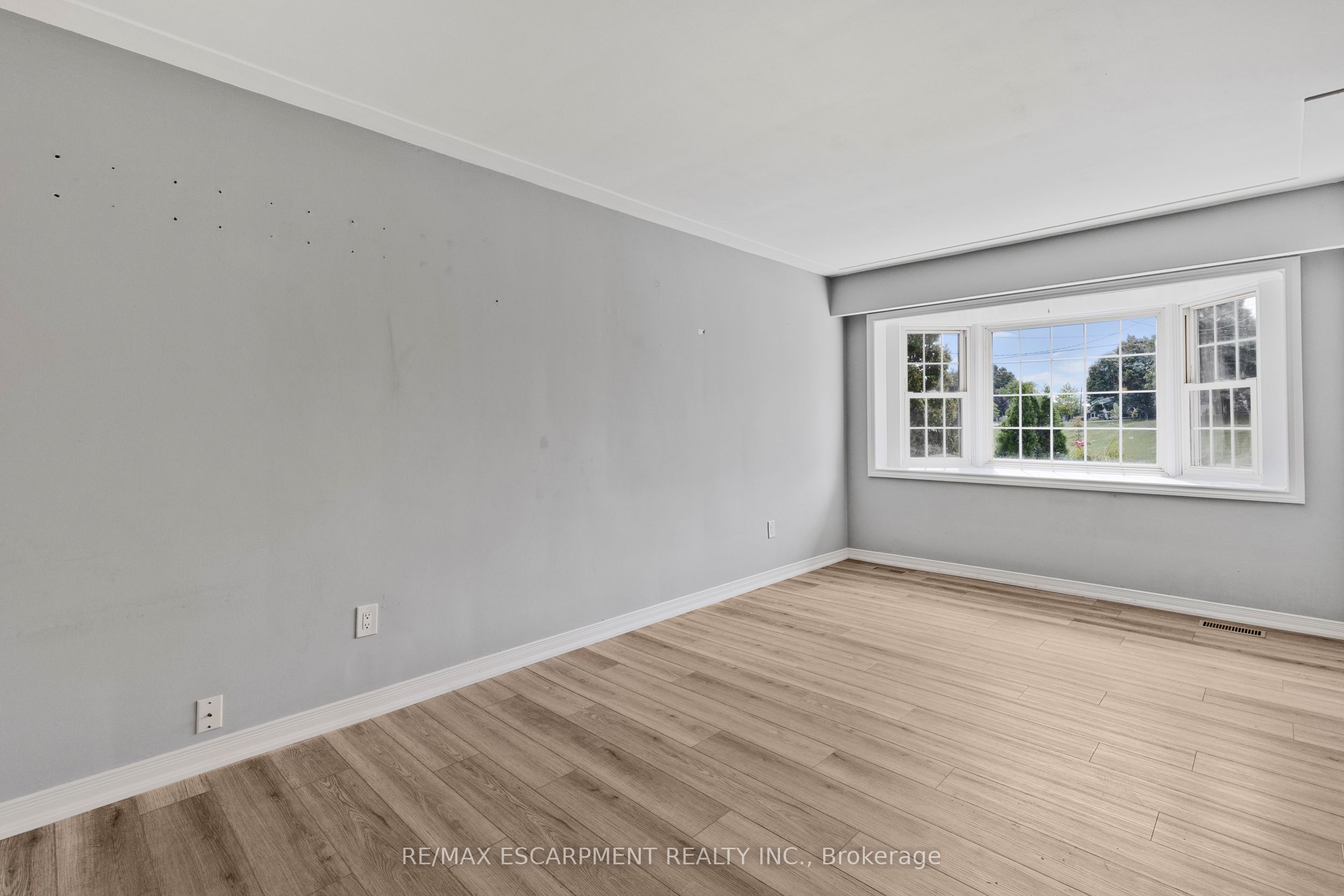 71 Organ Crescent Main Property Photo 5