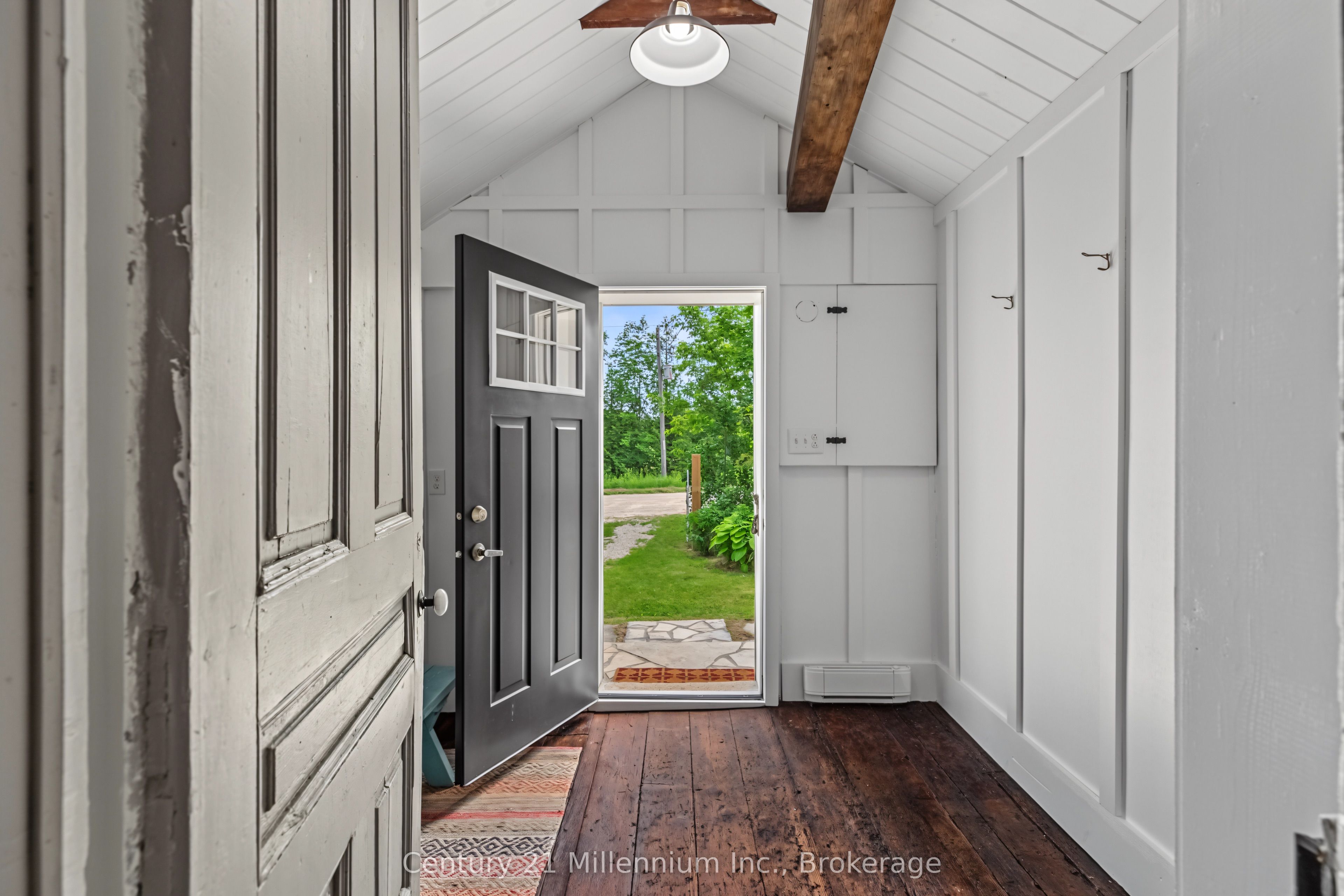 424043 Concession 6 Property Photo 6