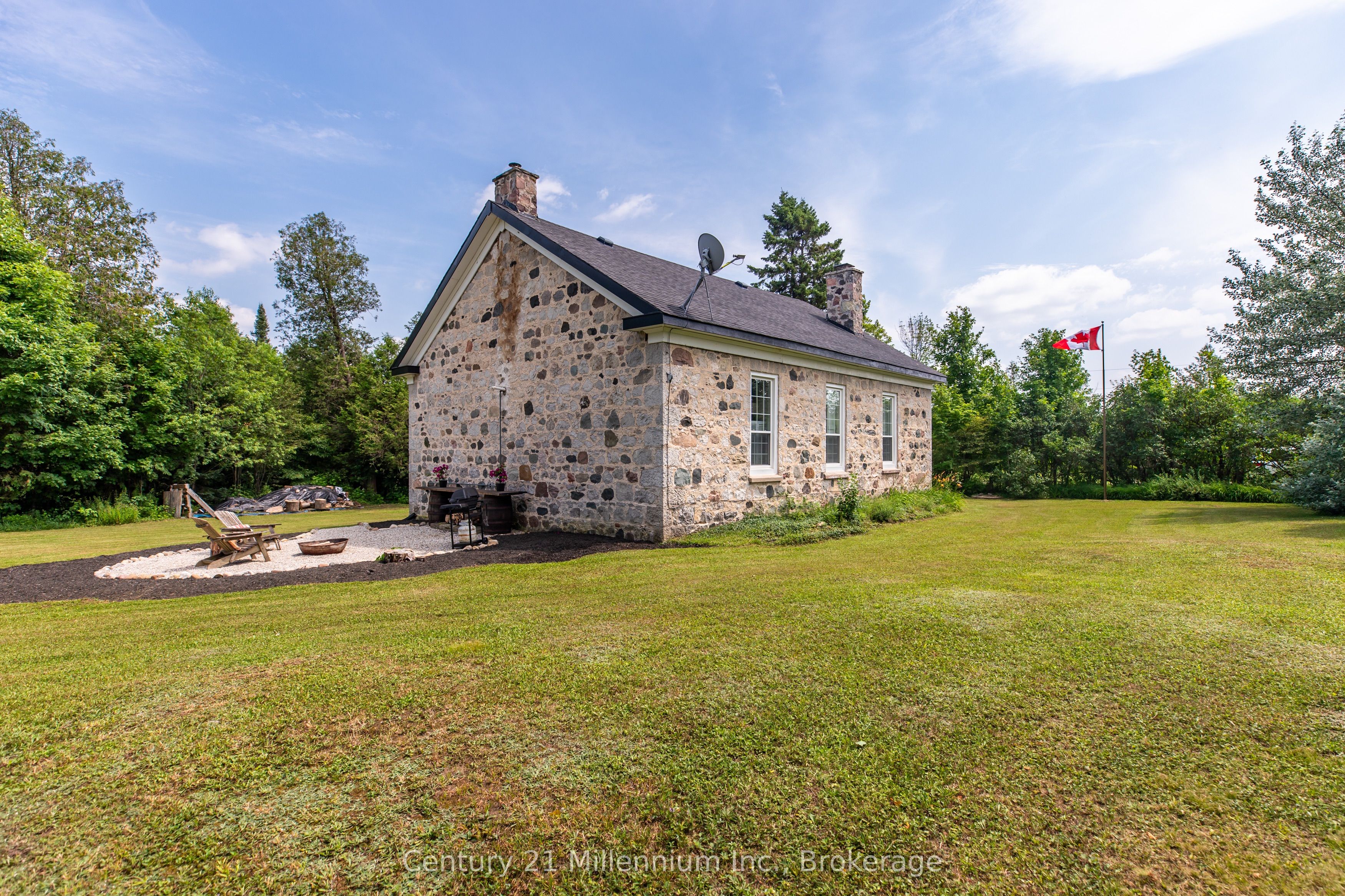424043 Concession 6 Property Photo 38