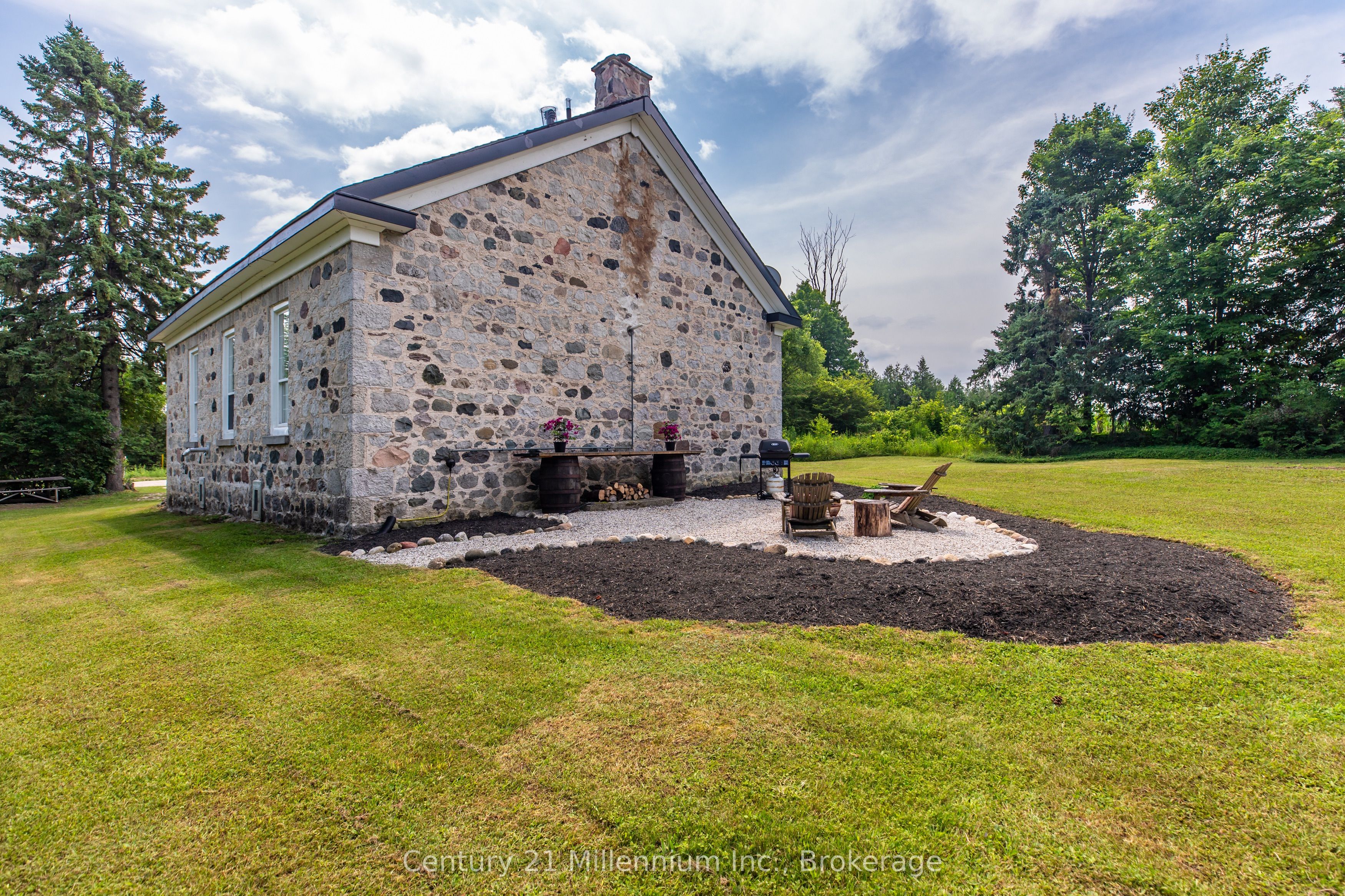 424043 Concession 6 Property Photo 39