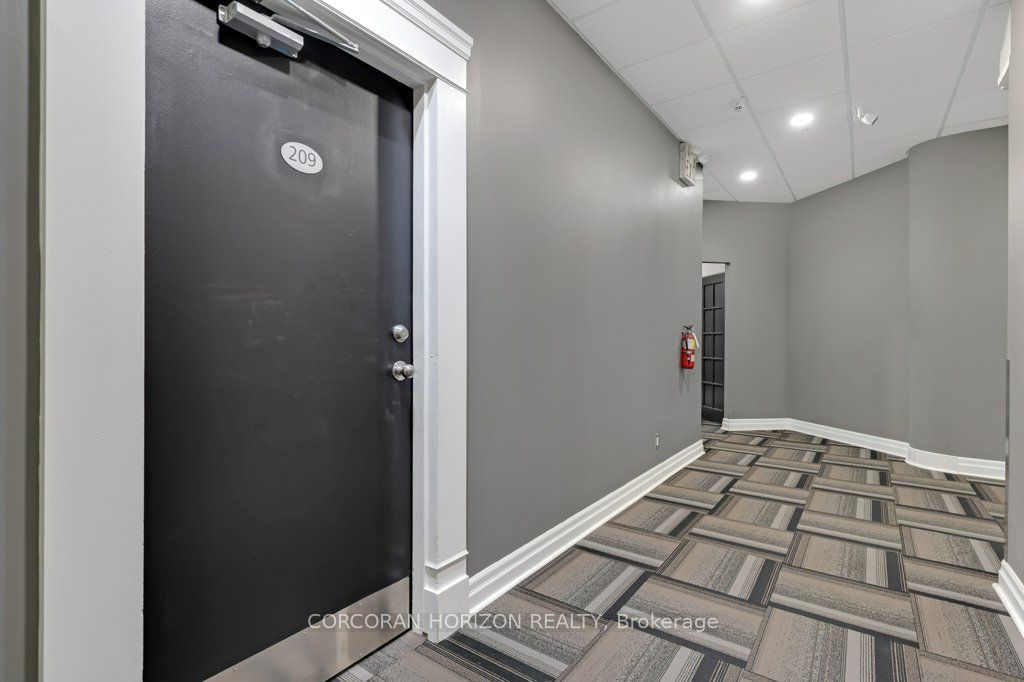 276 King Street W 209 Property Photo 5