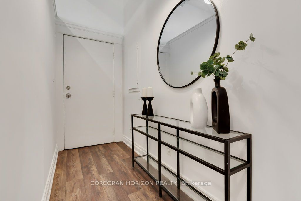 276 King Street W 209 Property Photo 6