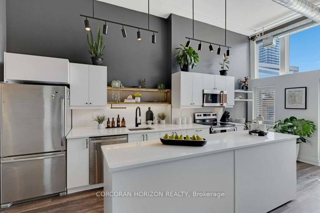 276 King Street W 209 Property Photo 12