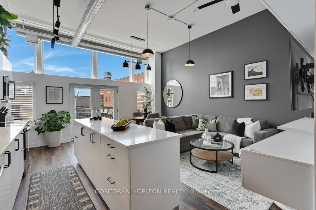 276 King Street W 209 Property Photo 15
