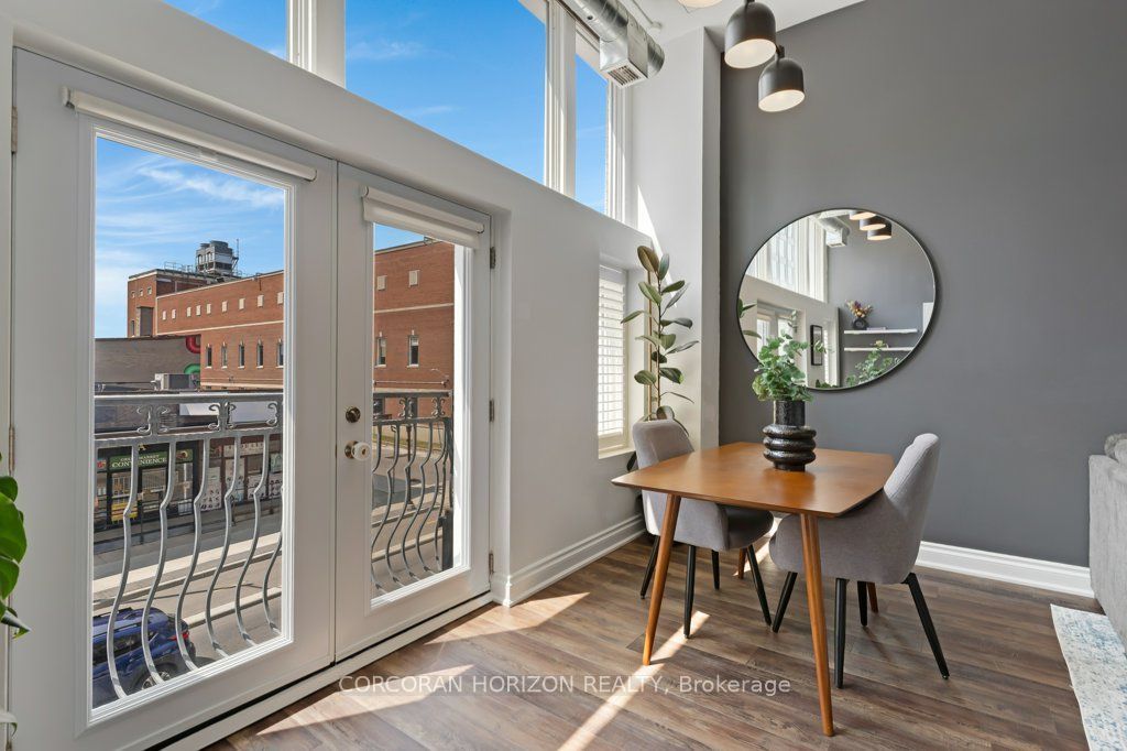 276 King Street W 209 Property Photo 17