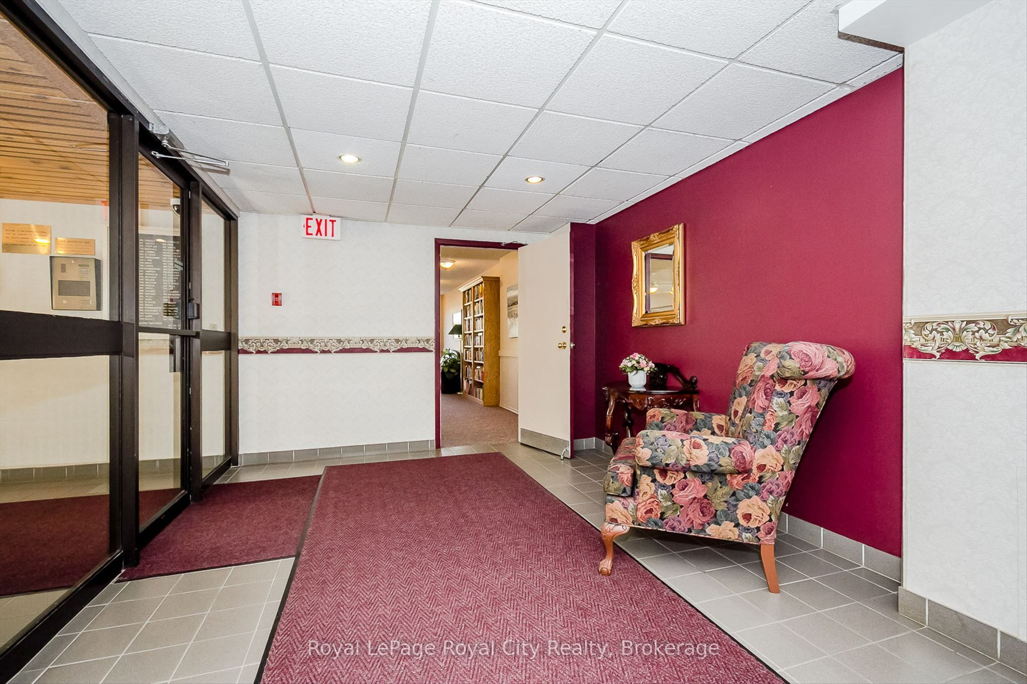 358 Waterloo Avenue 606 Property Photo 2
