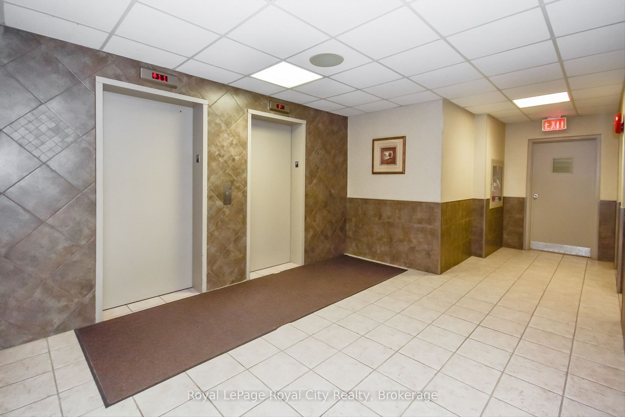 358 Waterloo Avenue 606 Property Photo 3