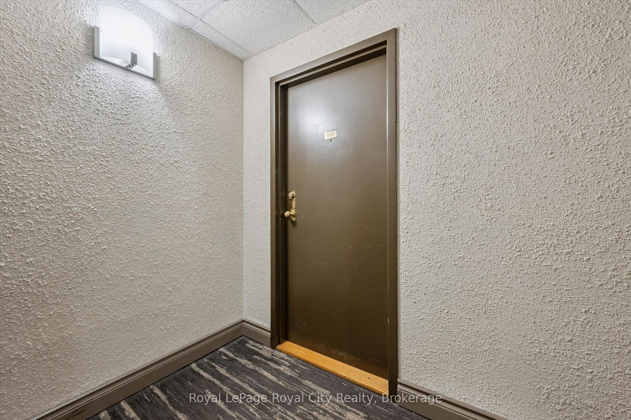 358 Waterloo Avenue 606 Property Photo 4