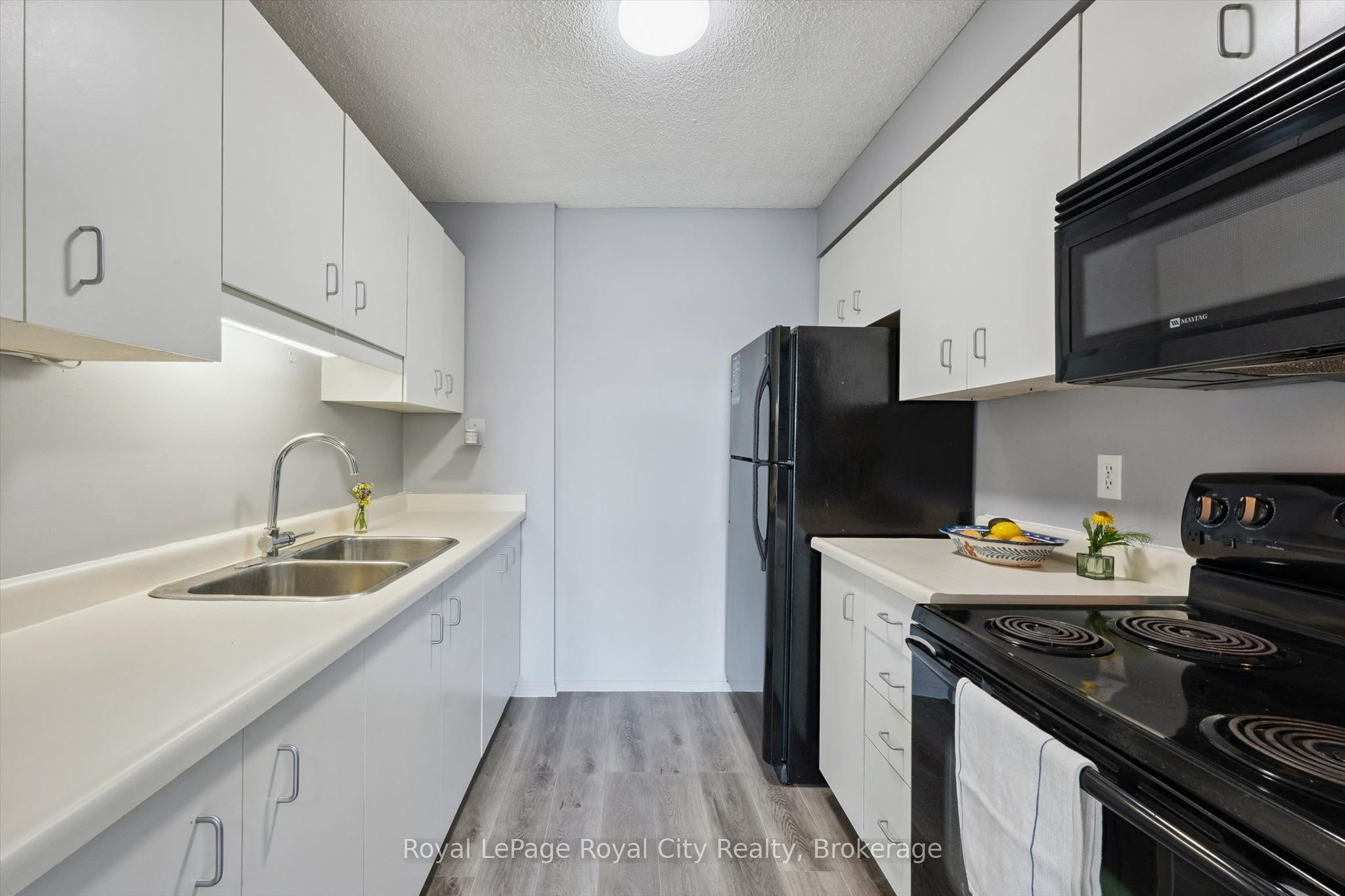 358 Waterloo Avenue 606 Property Photo 8