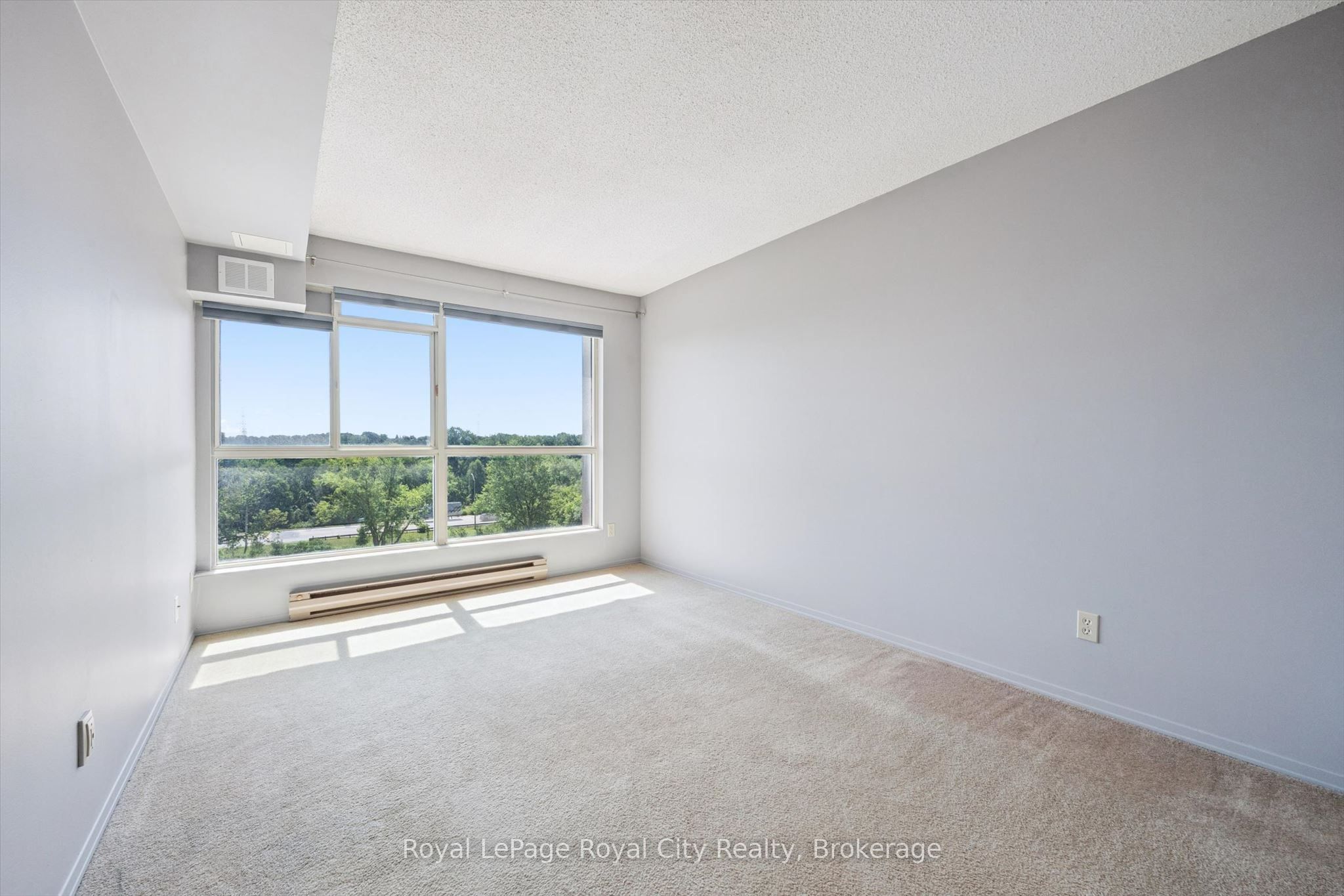 358 Waterloo Avenue 606 Property Photo 14