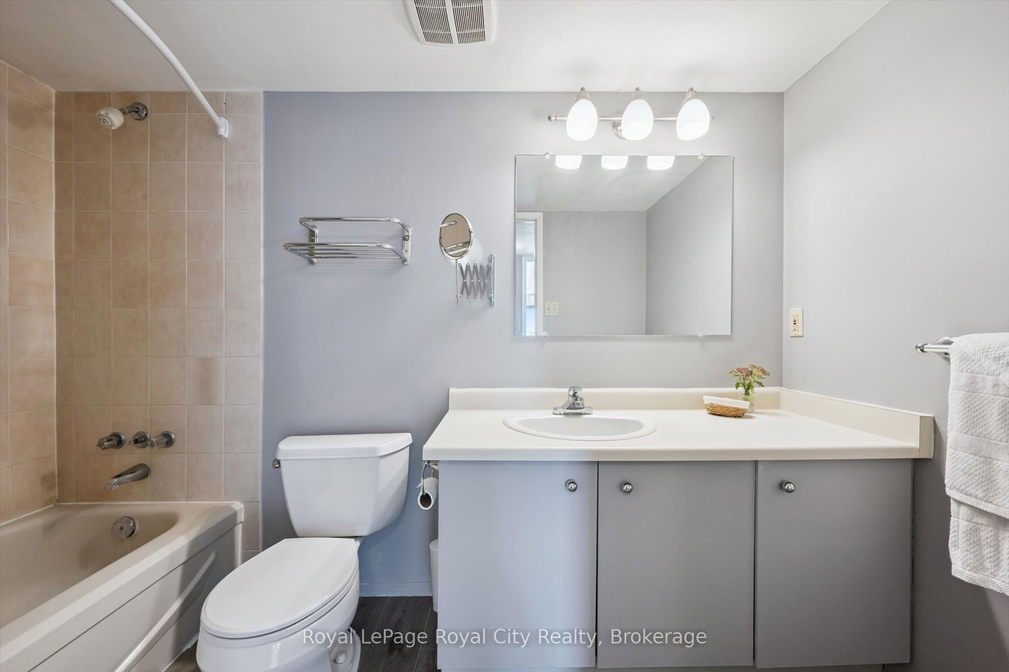 358 Waterloo Avenue 606 Property Photo 18