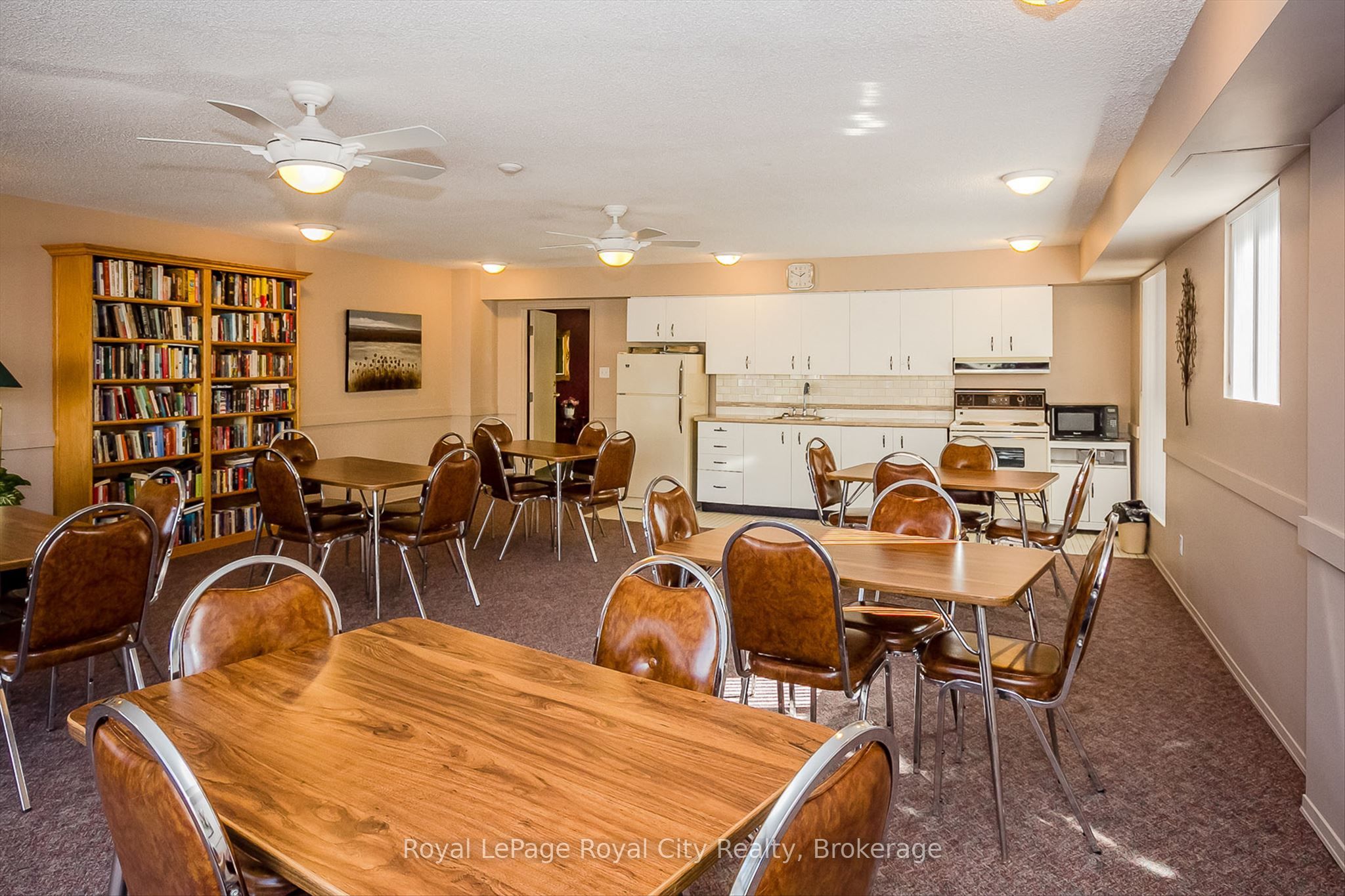 358 Waterloo Avenue 606 Property Photo 23