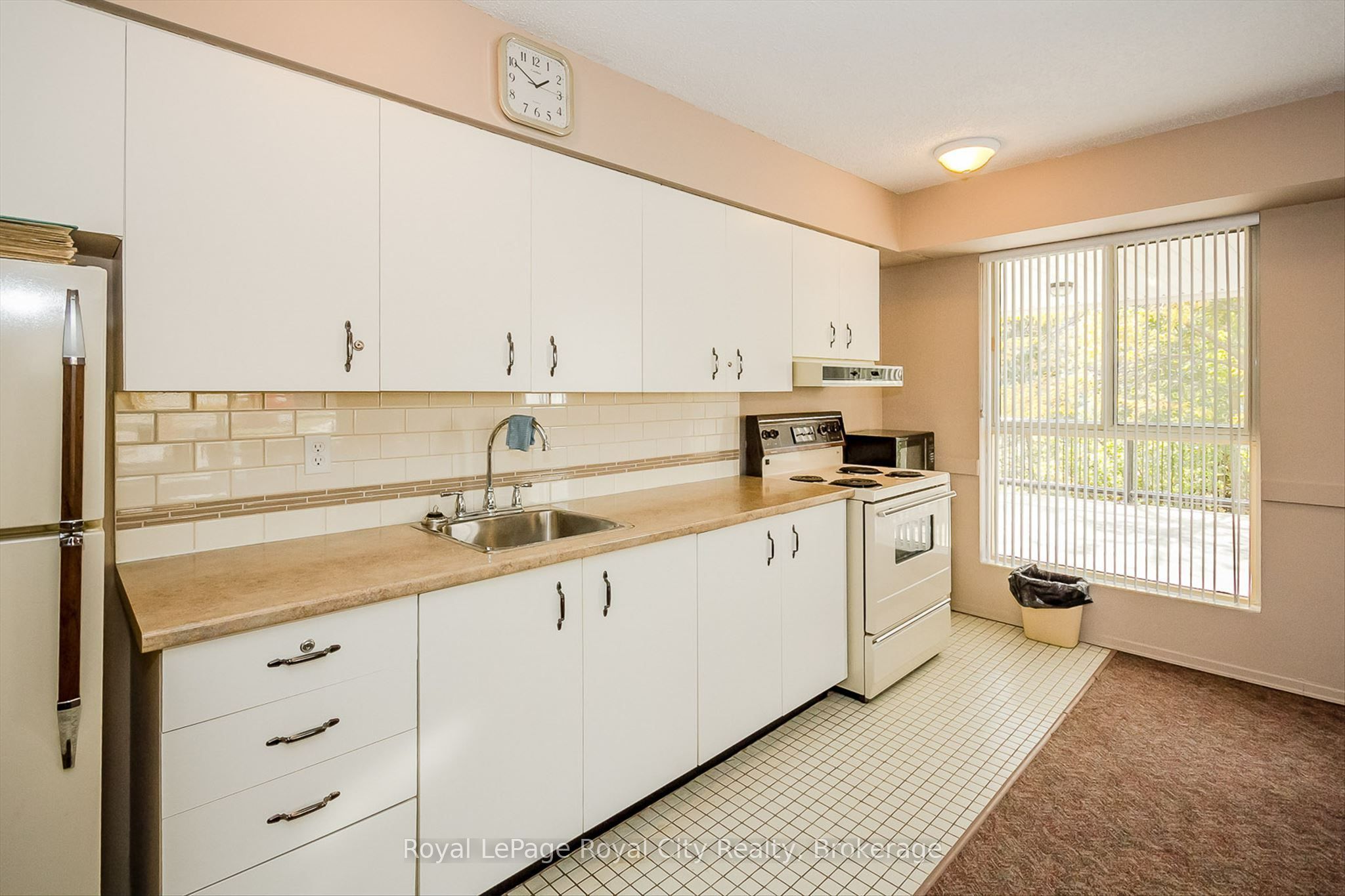 358 Waterloo Avenue 606 Property Photo 24