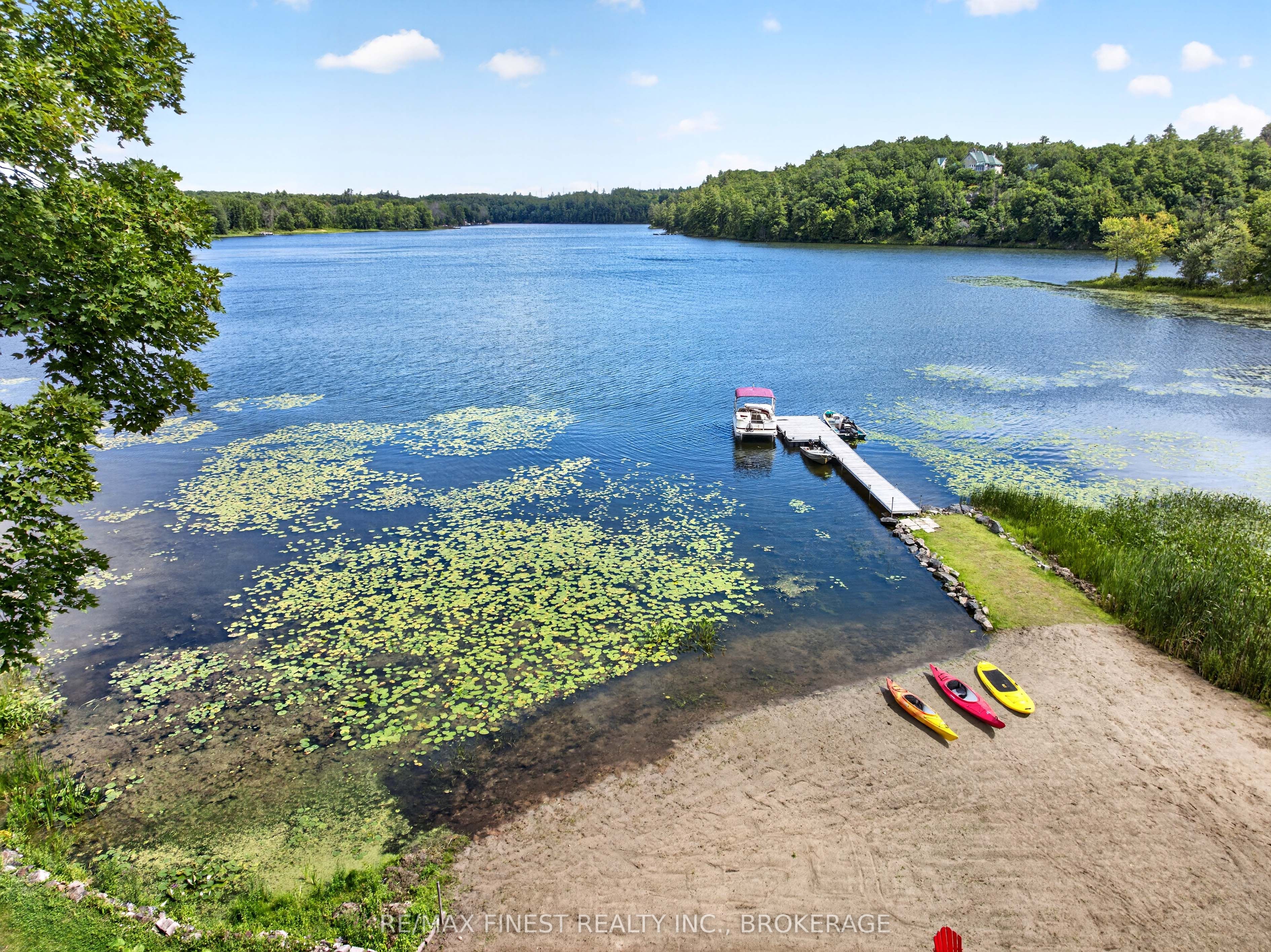 1025 Parsons Point Lane Property Photo 2