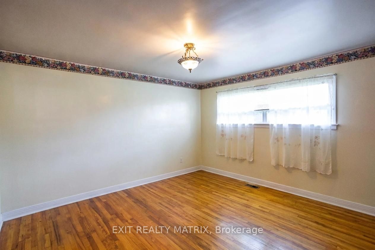 552 Dunbrack Street Property Photo 16