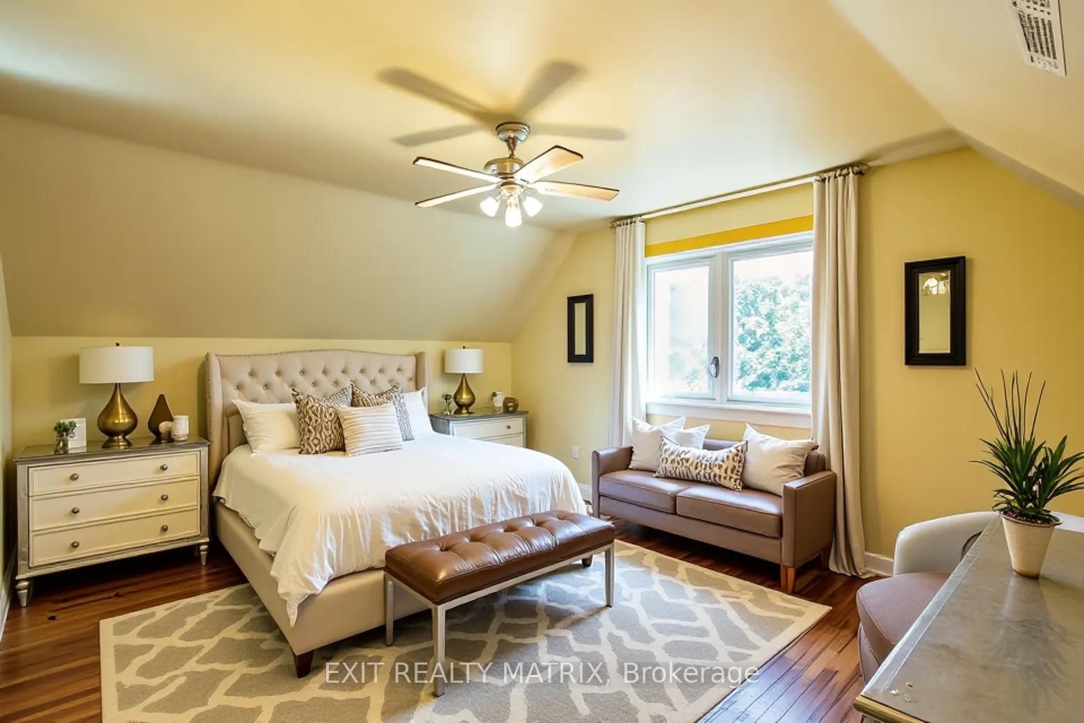 552 Dunbrack Street Property Photo 25
