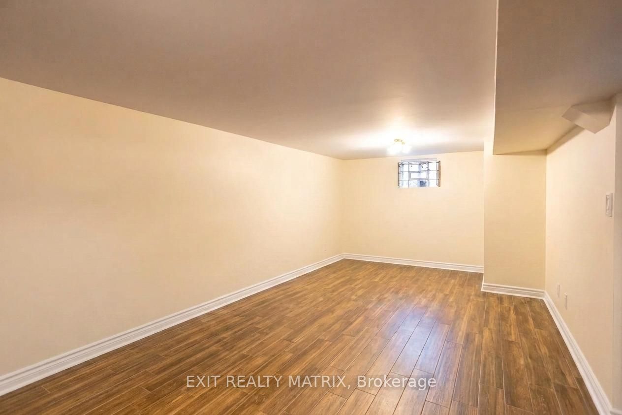 552 Dunbrack Street Property Photo 29