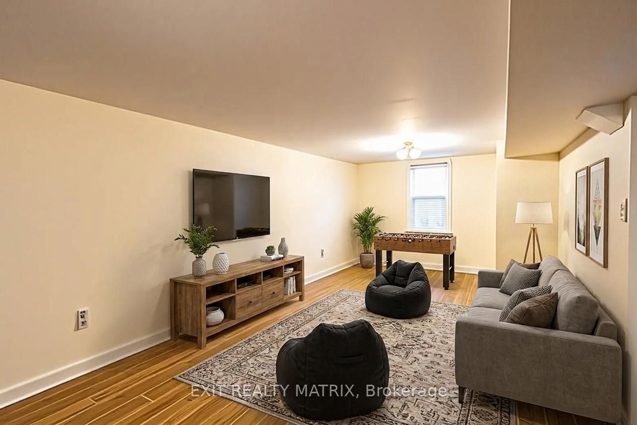 552 Dunbrack Street Property Photo 30