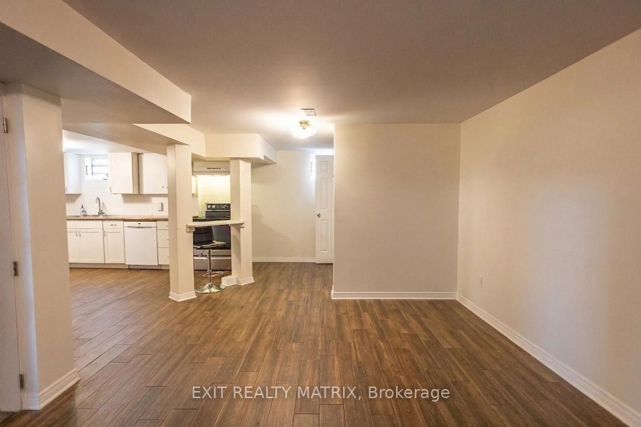 552 Dunbrack Street Property Photo 31