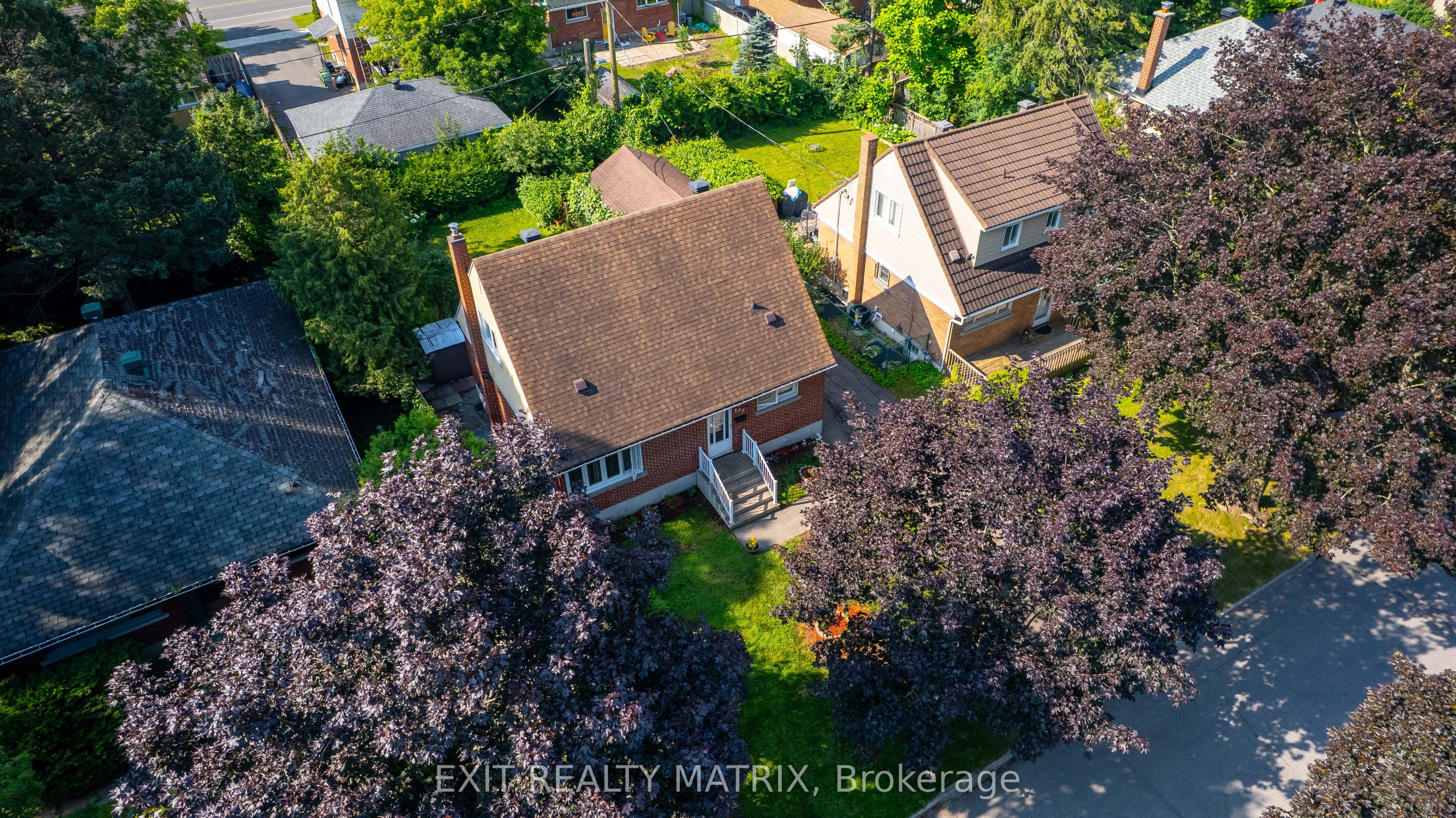 552 Dunbrack Street Property Photo 41