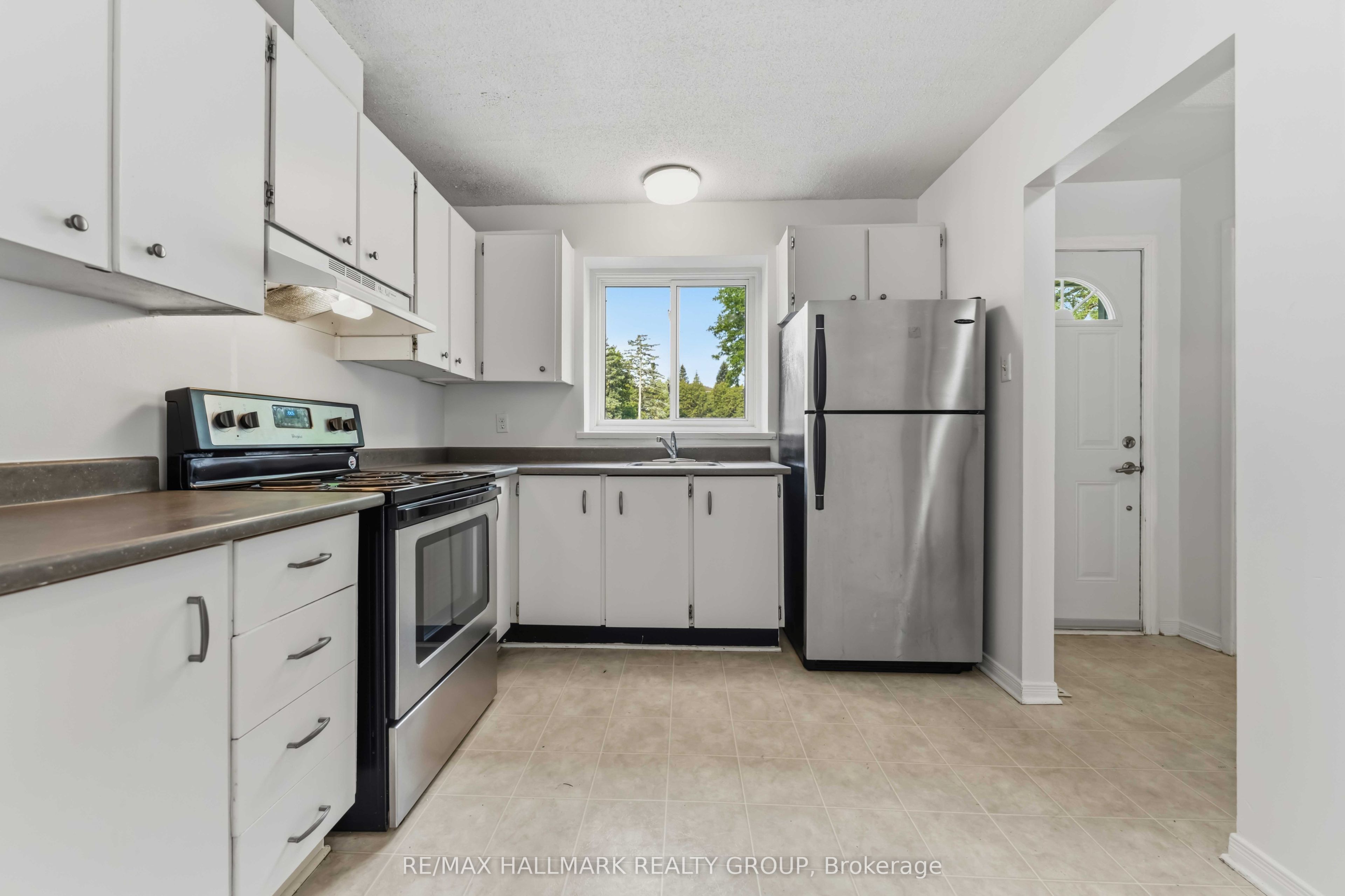 193 Pickford Drive Property Photo 6