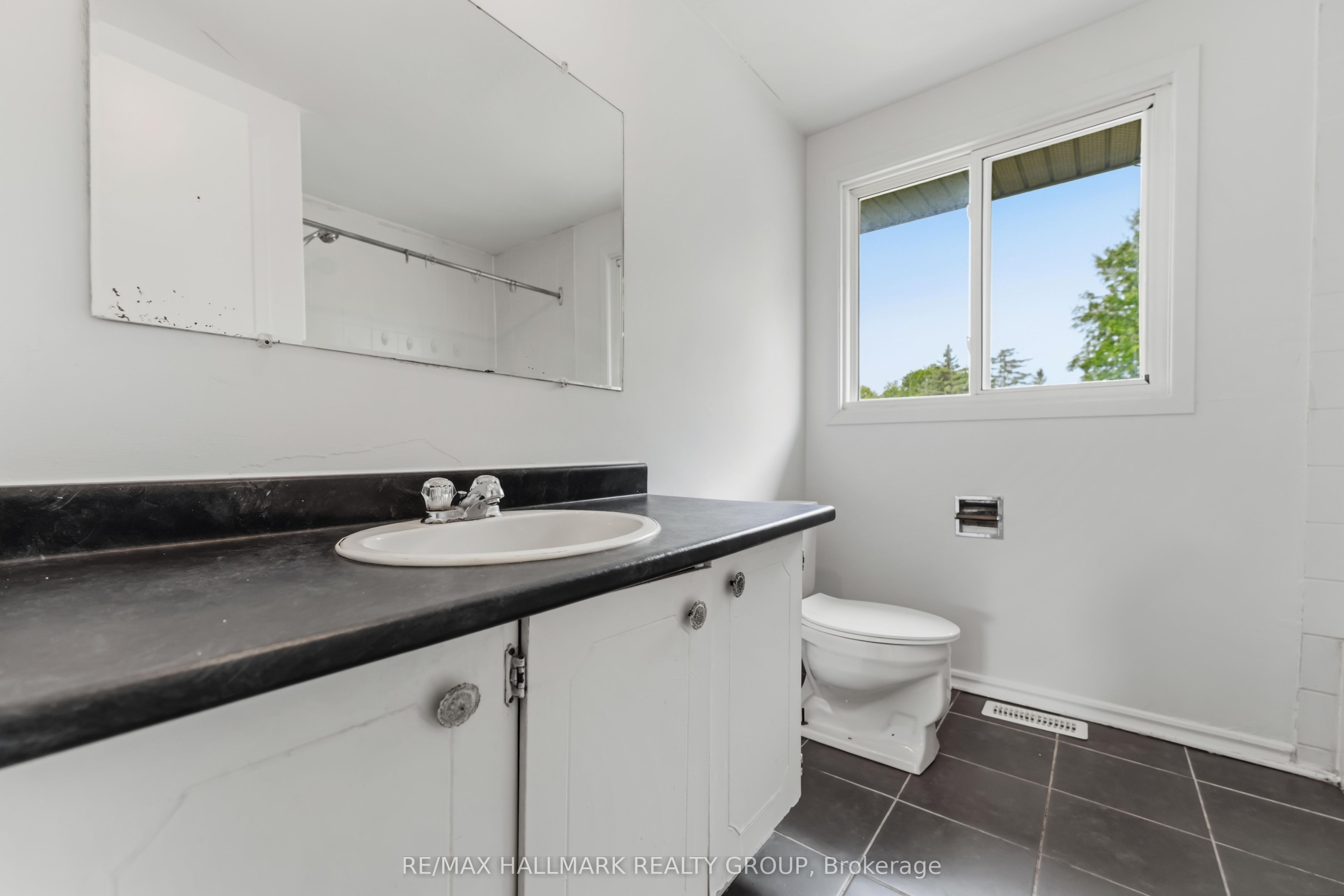 193 Pickford Drive Property Photo 14