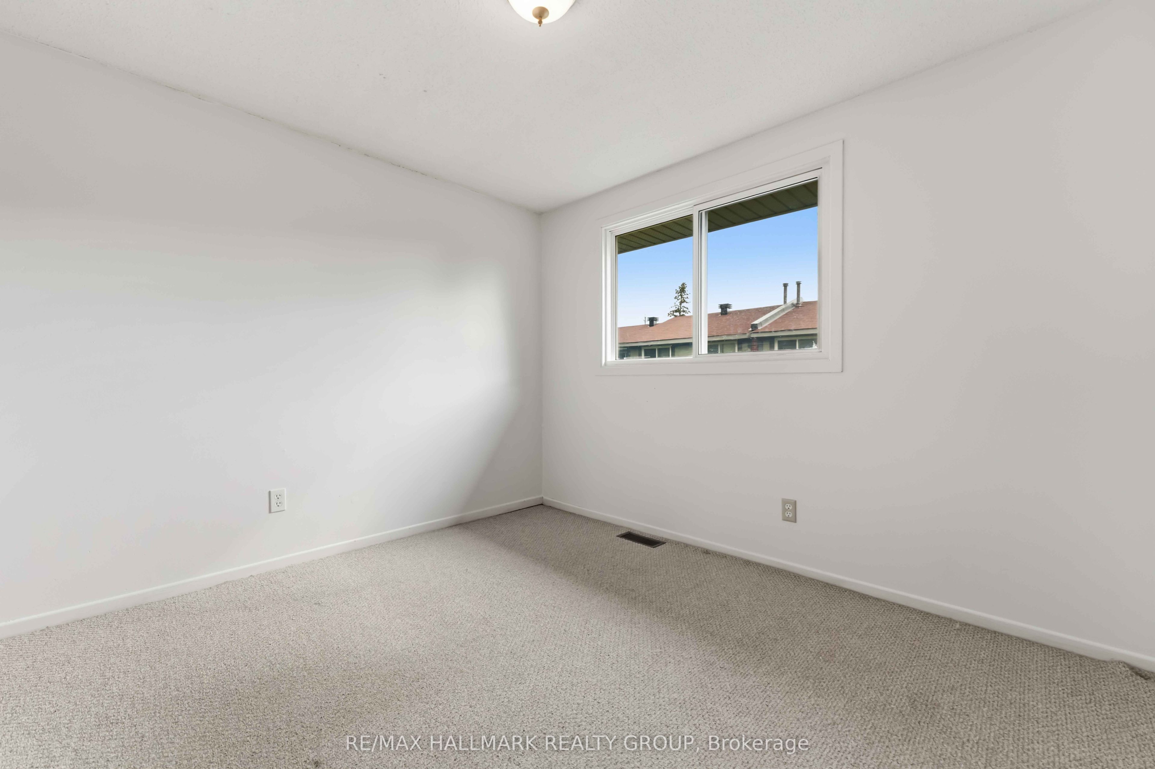 193 Pickford Drive Property Photo 15