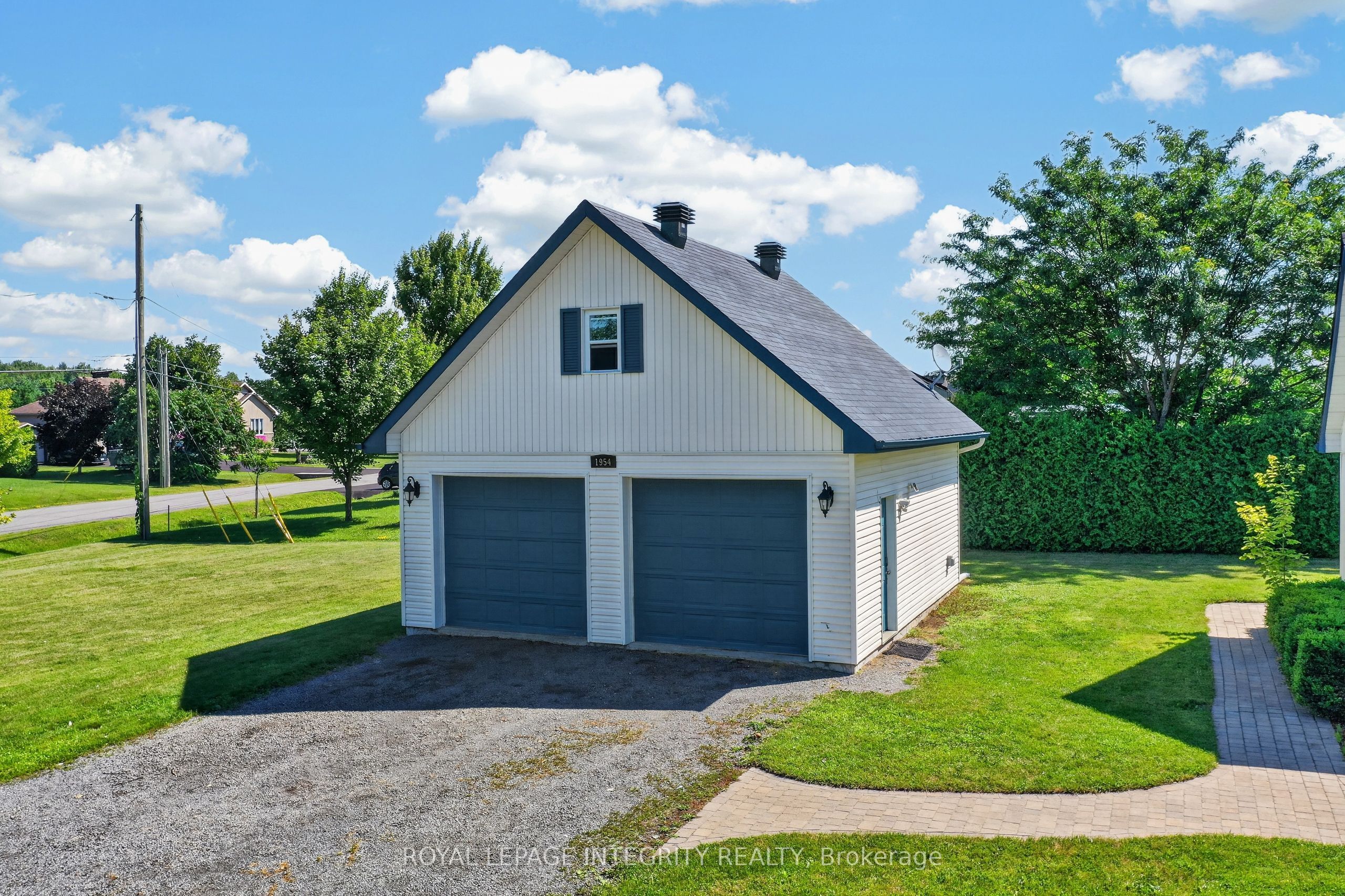 1954 Farisita Drive Property Photo 39