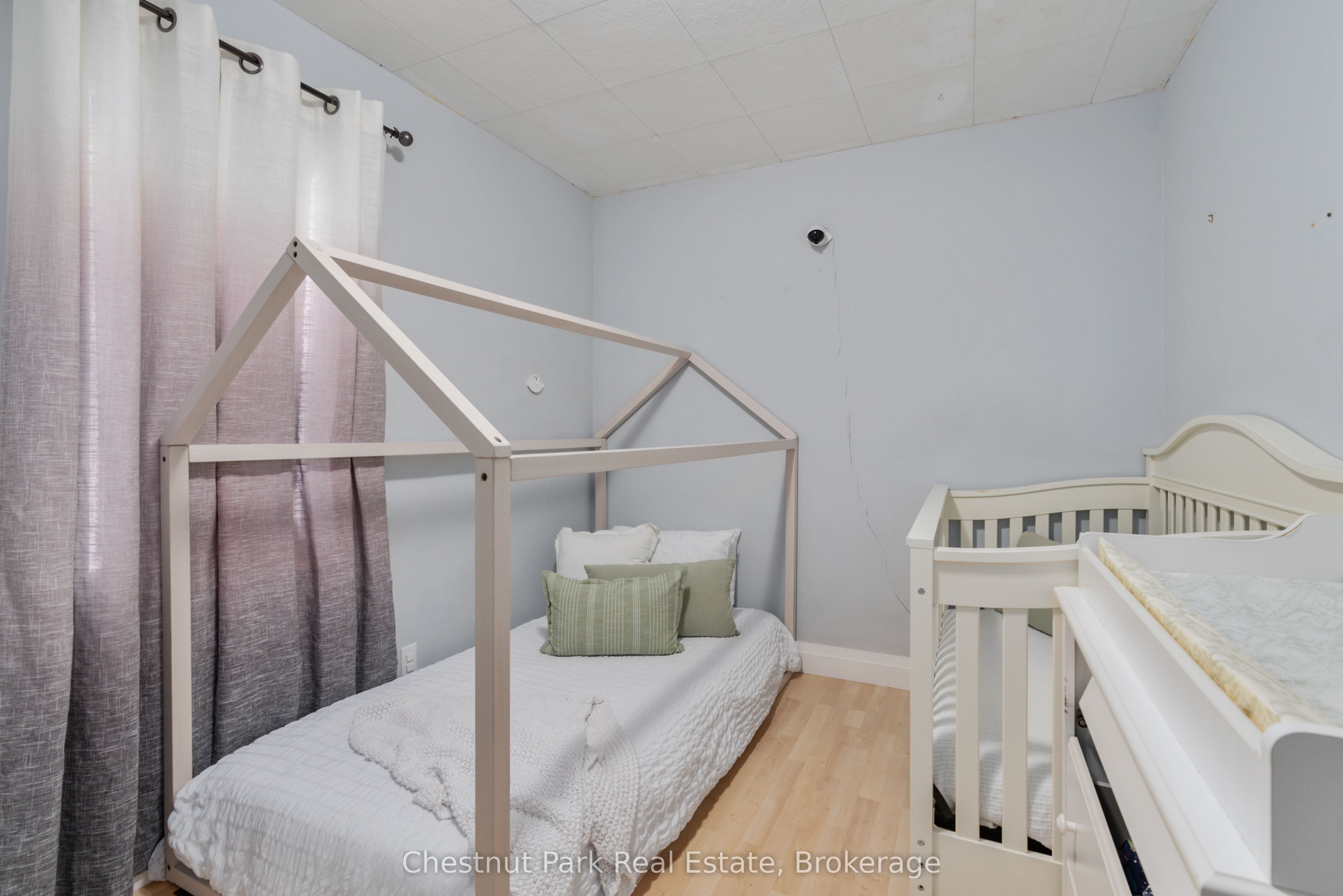 3 Cora Street E Property Photo 24