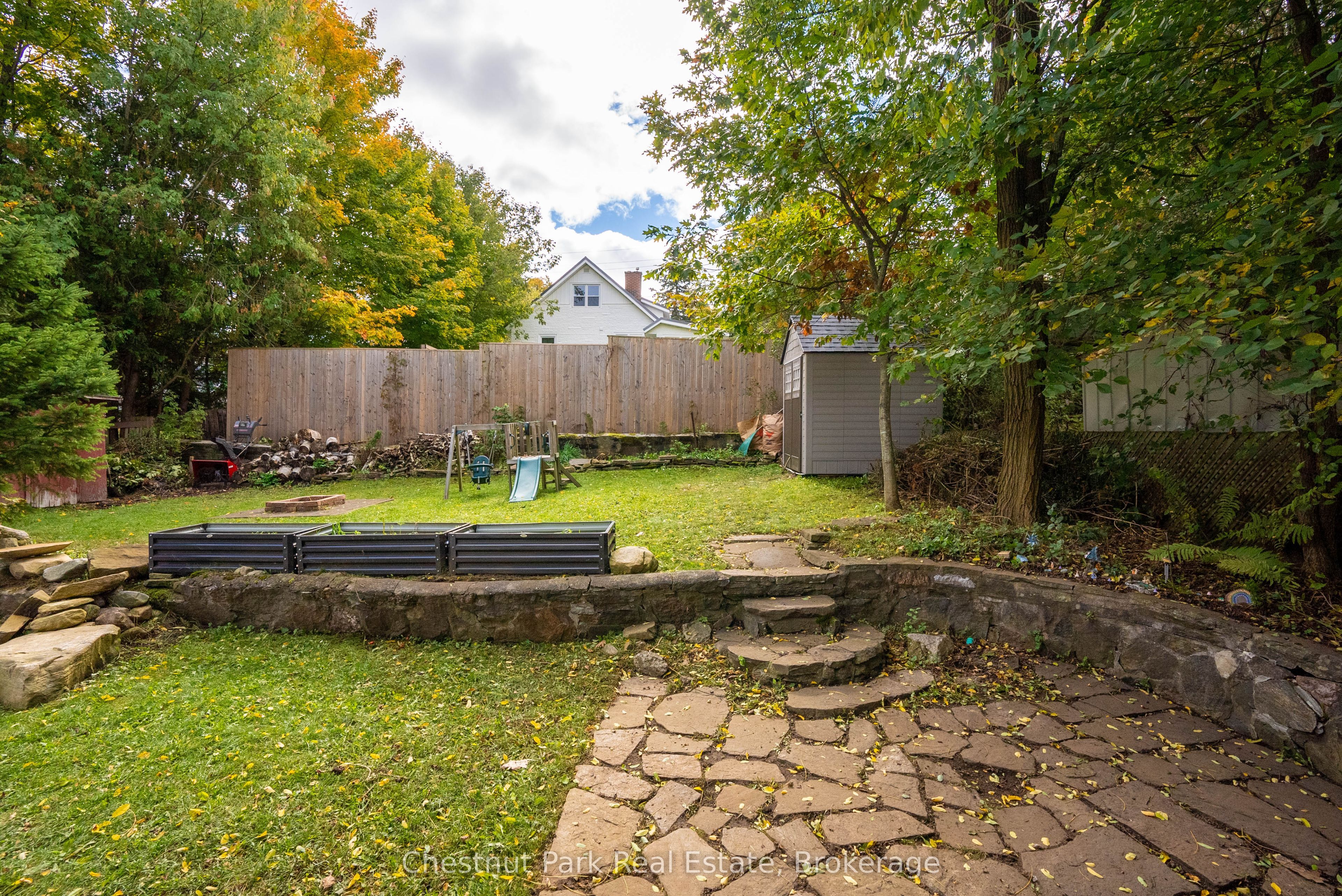 3 Cora Street E Property Photo 36