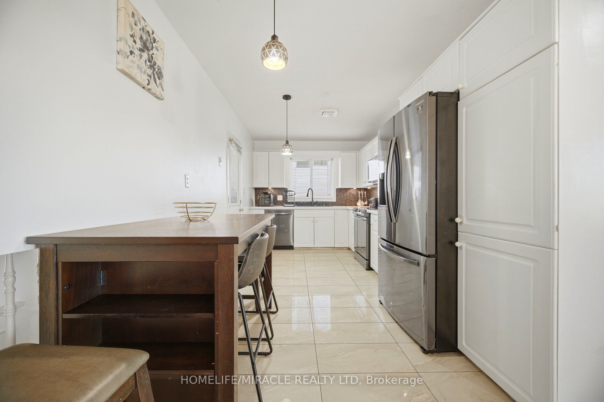 196 First St Louth Property Photo 12