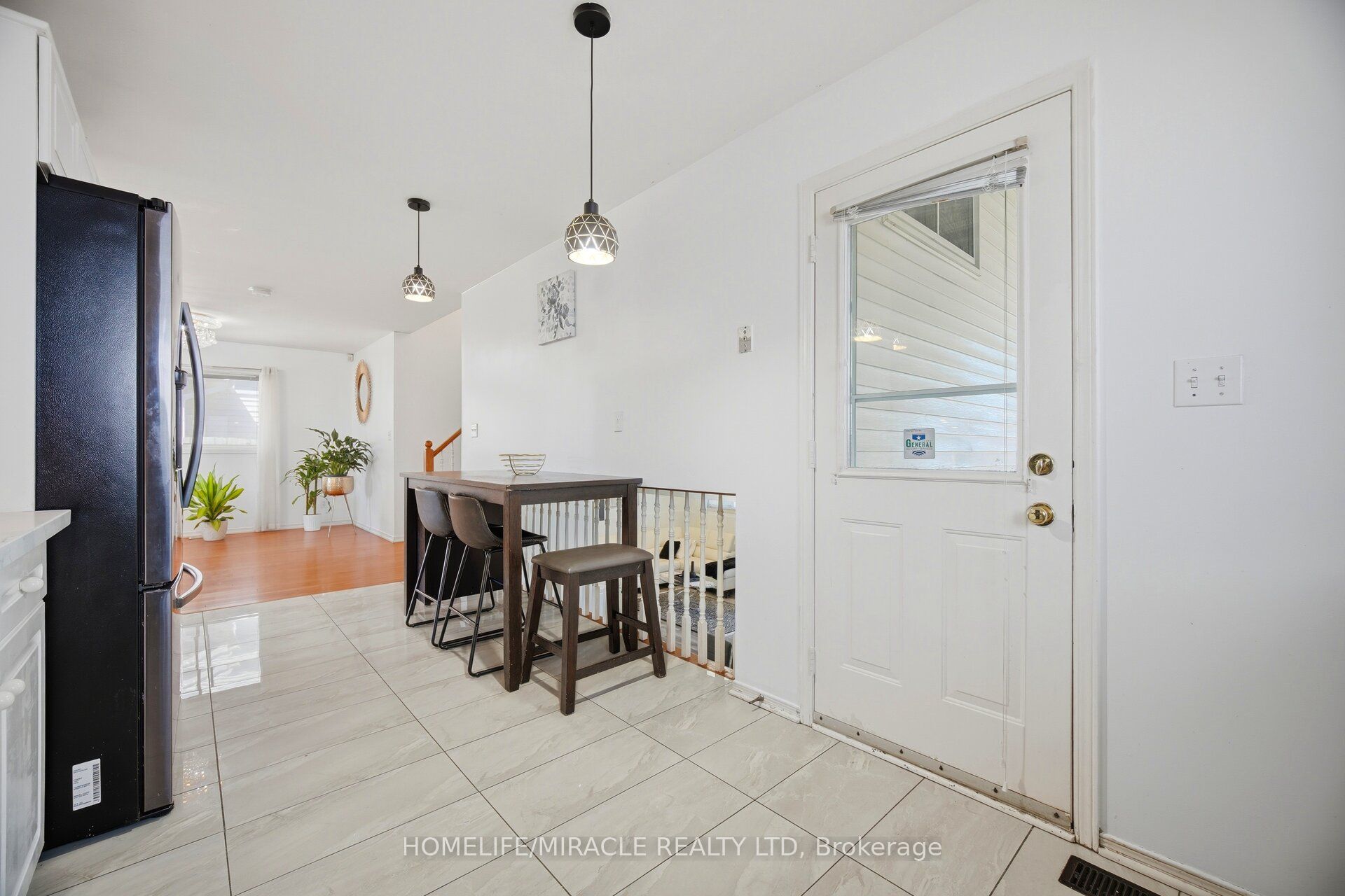 196 First St Louth Property Photo 15