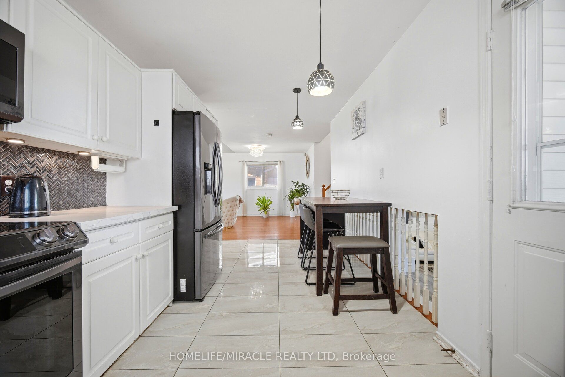 196 First St Louth Property Photo 16