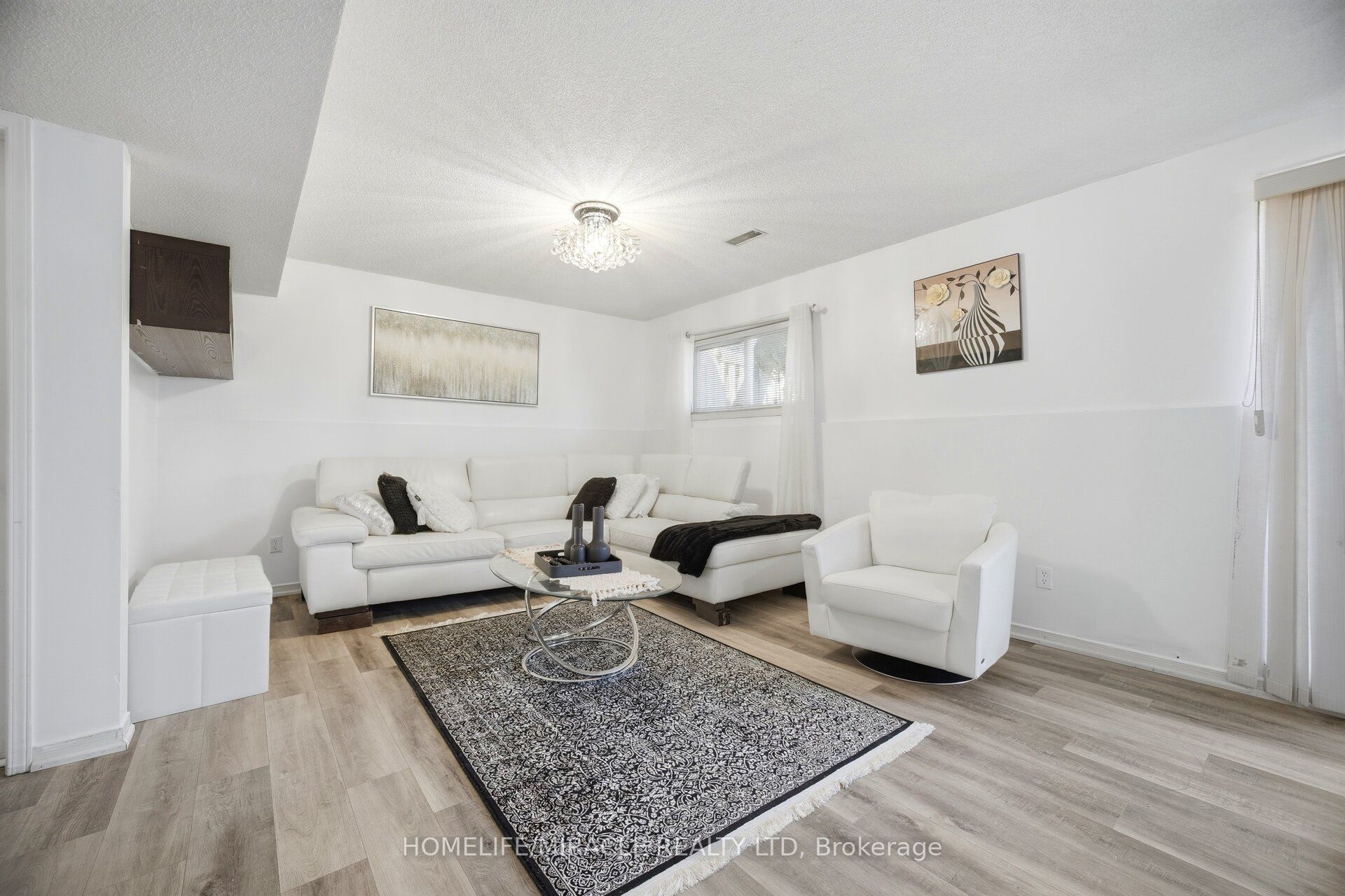 196 First St Louth Property Photo 31