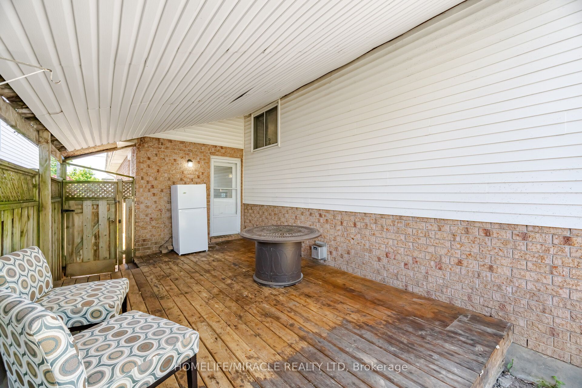 196 First St Louth Property Photo 44