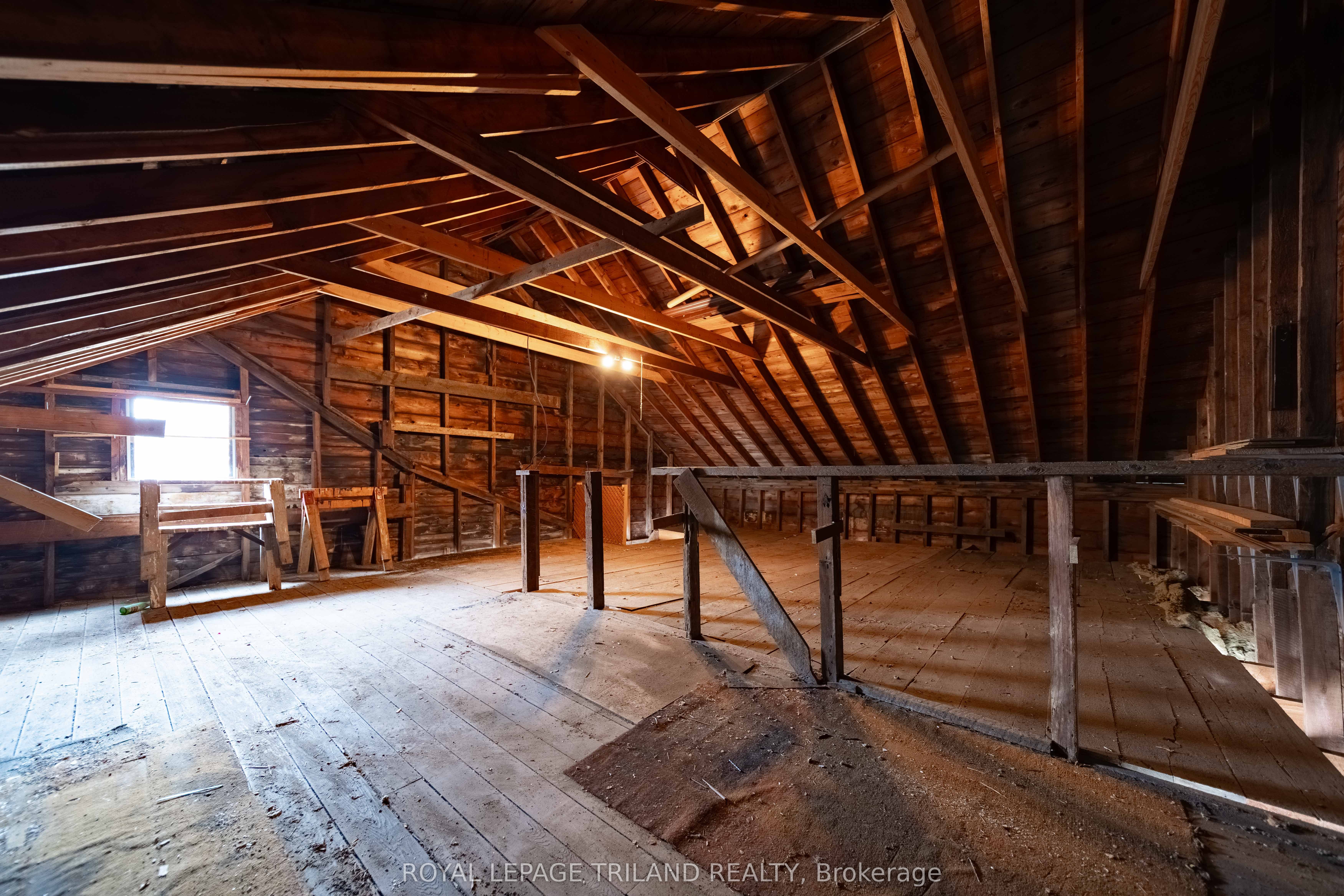 308 John Street S Property Photo 46