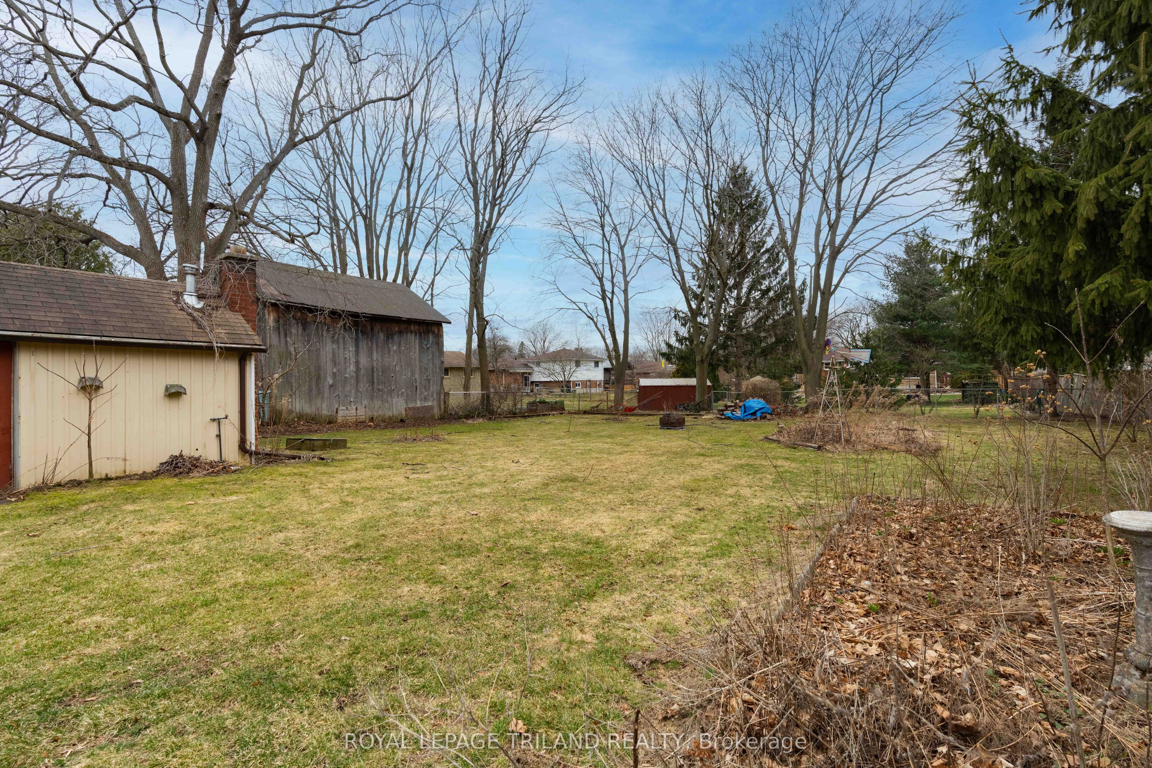 308 John Street S Property Photo 48
