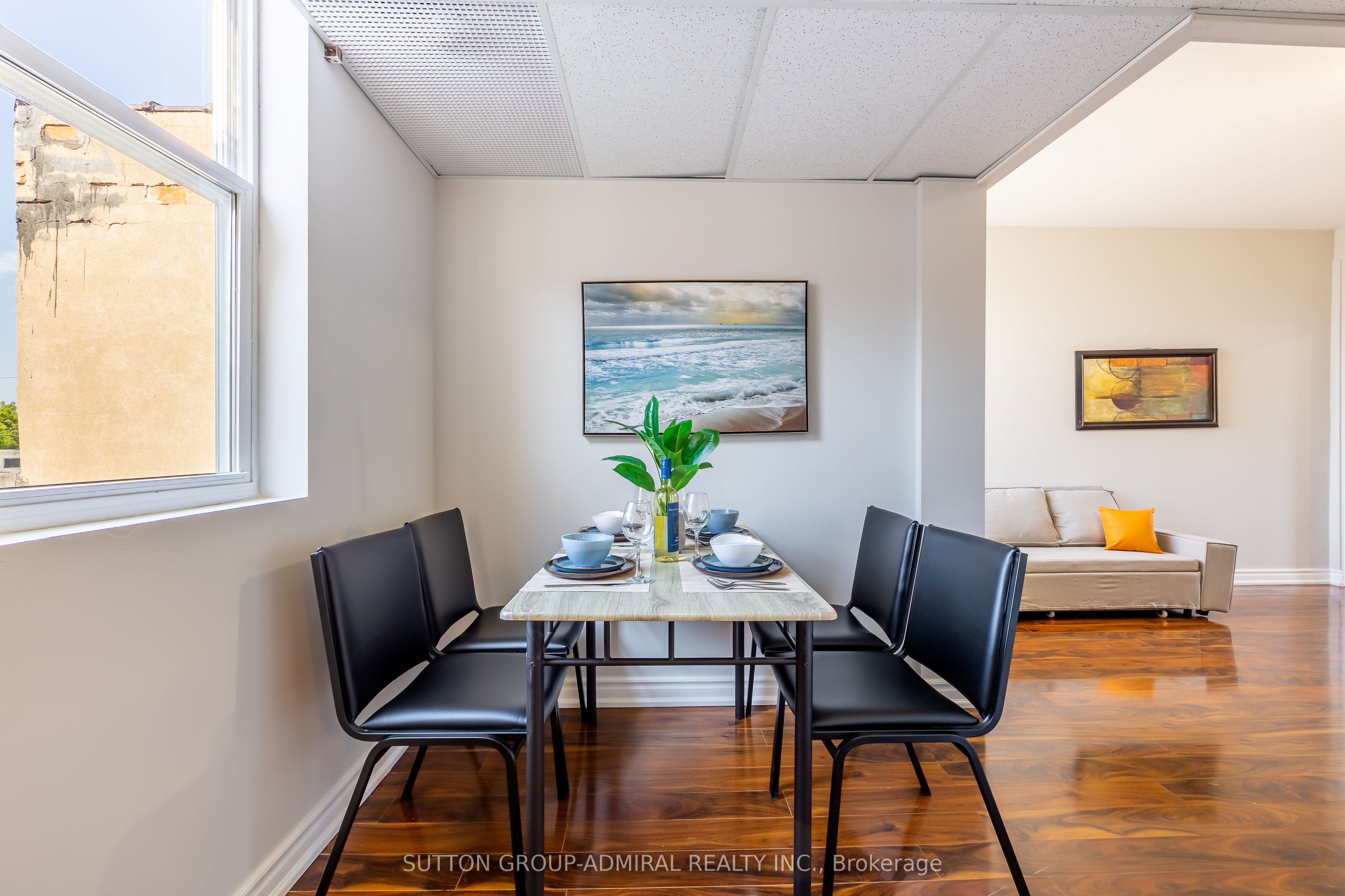 4497 Queen Street Property Photo 8