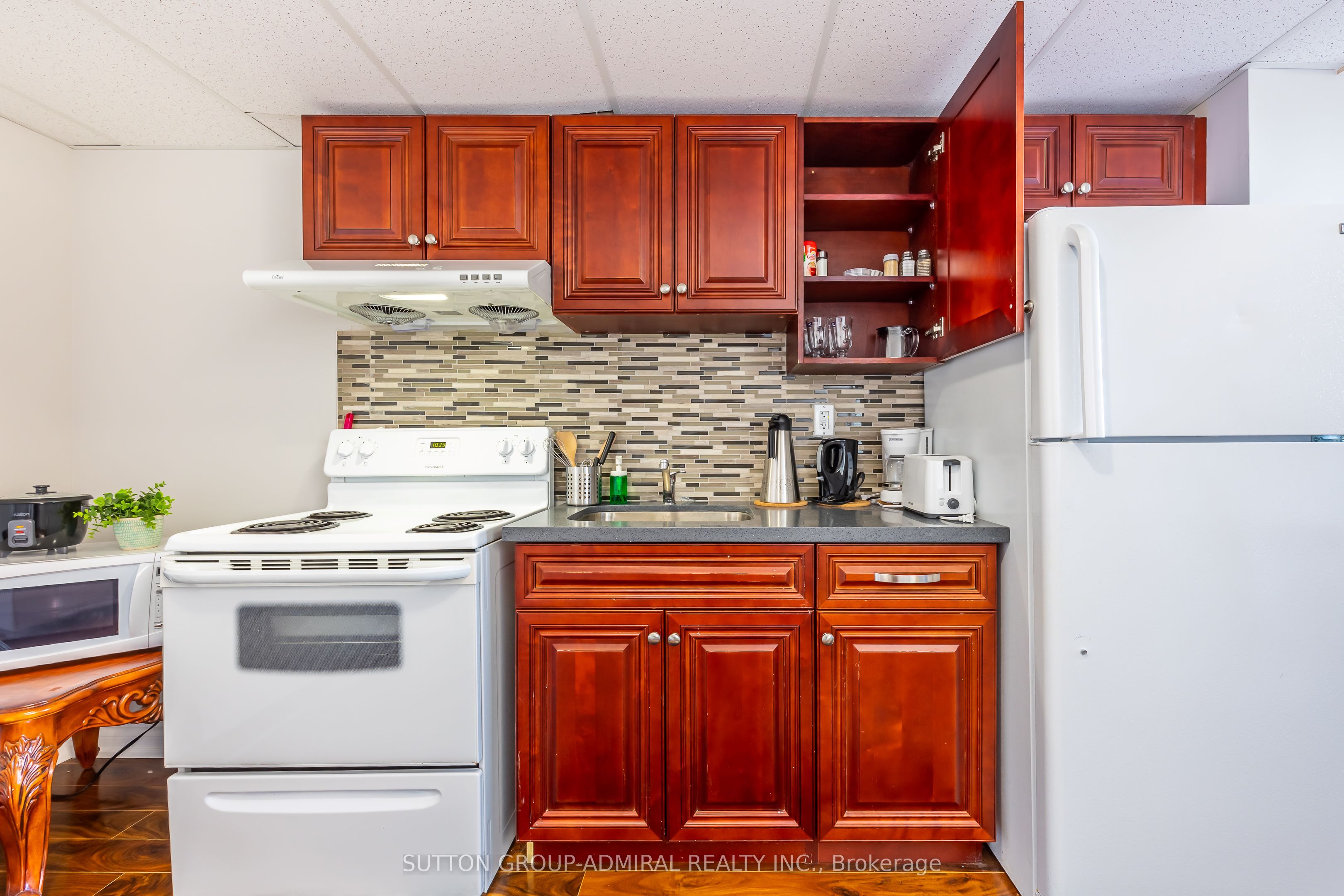 4497 Queen Street Property Photo 11