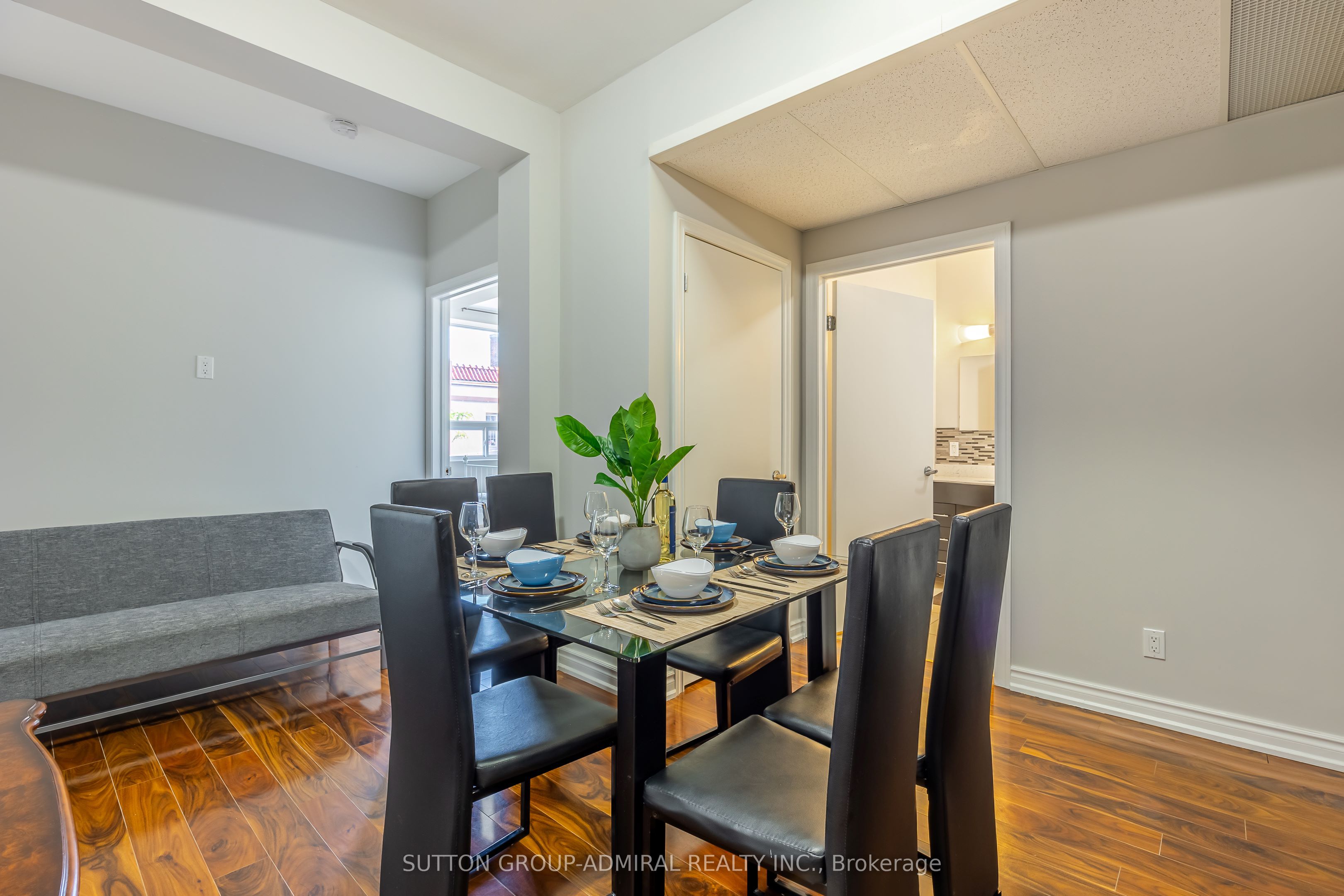 4497 Queen Street Property Photo 17