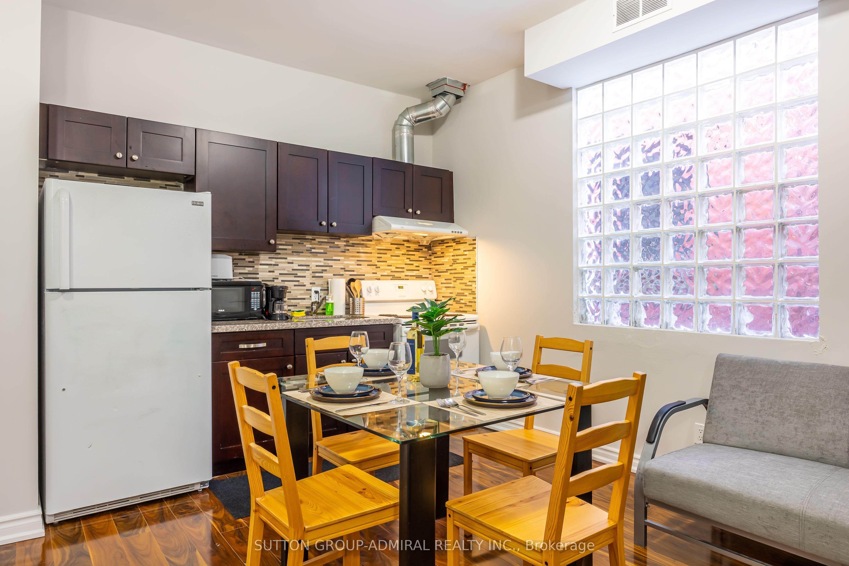 4497 Queen Street Property Photo 23