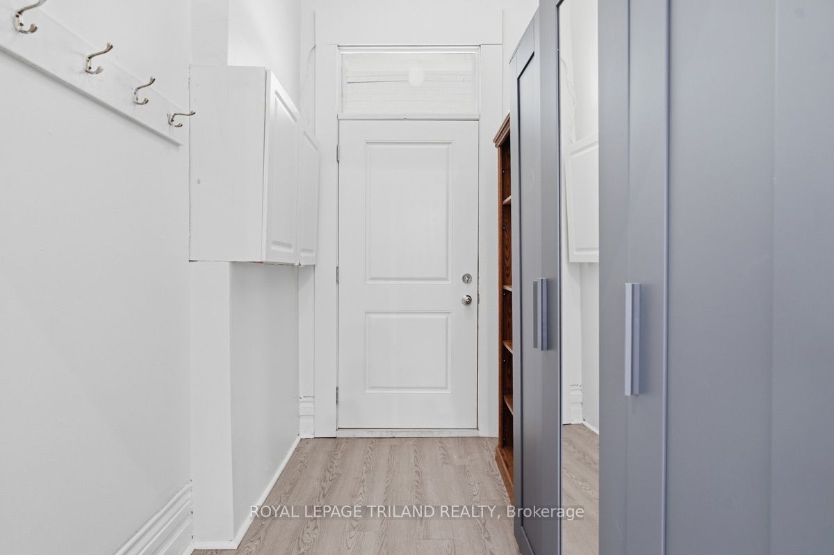 960 Richmond Street Property Photo 6