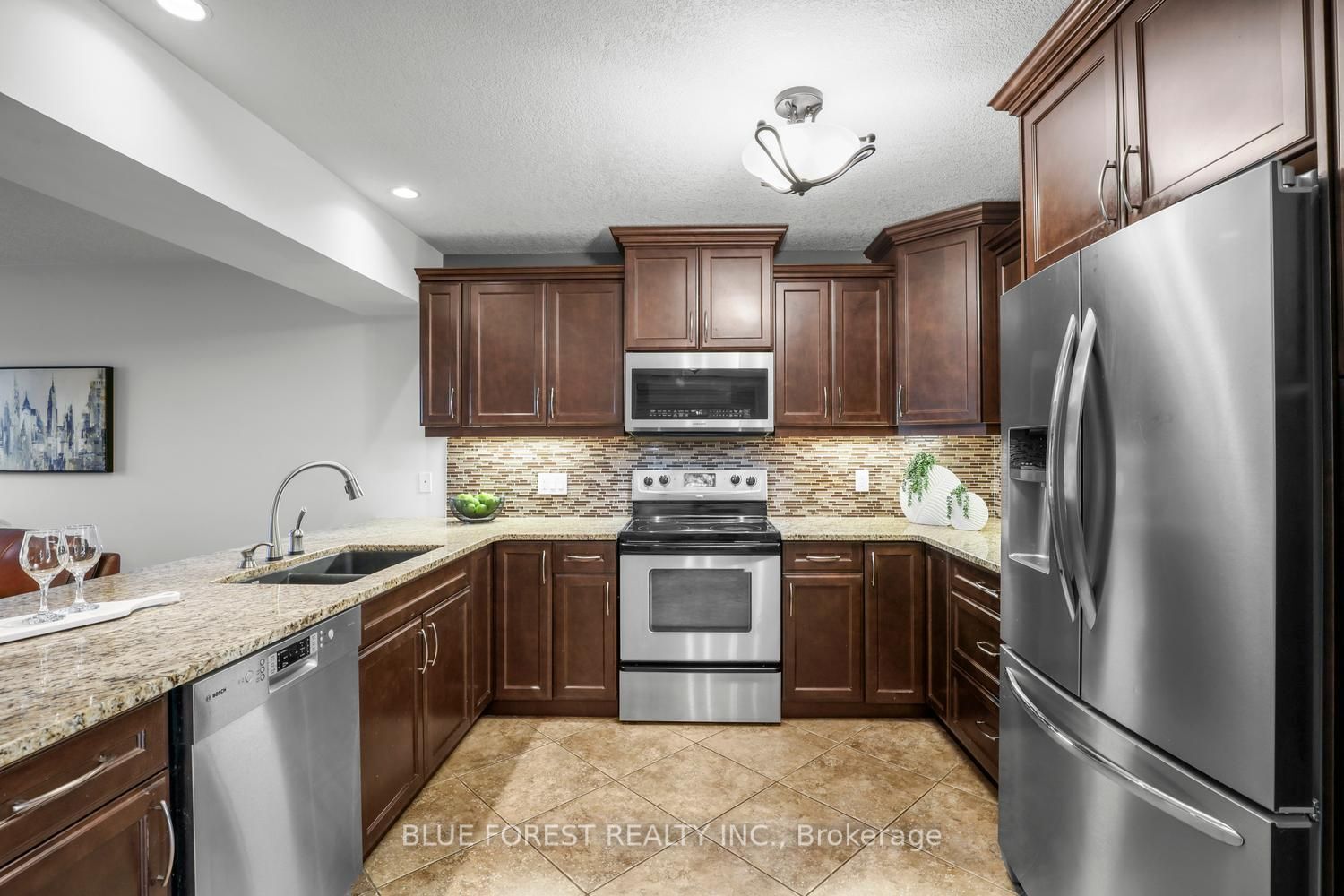2687 Bateman Trail Property Photo 8