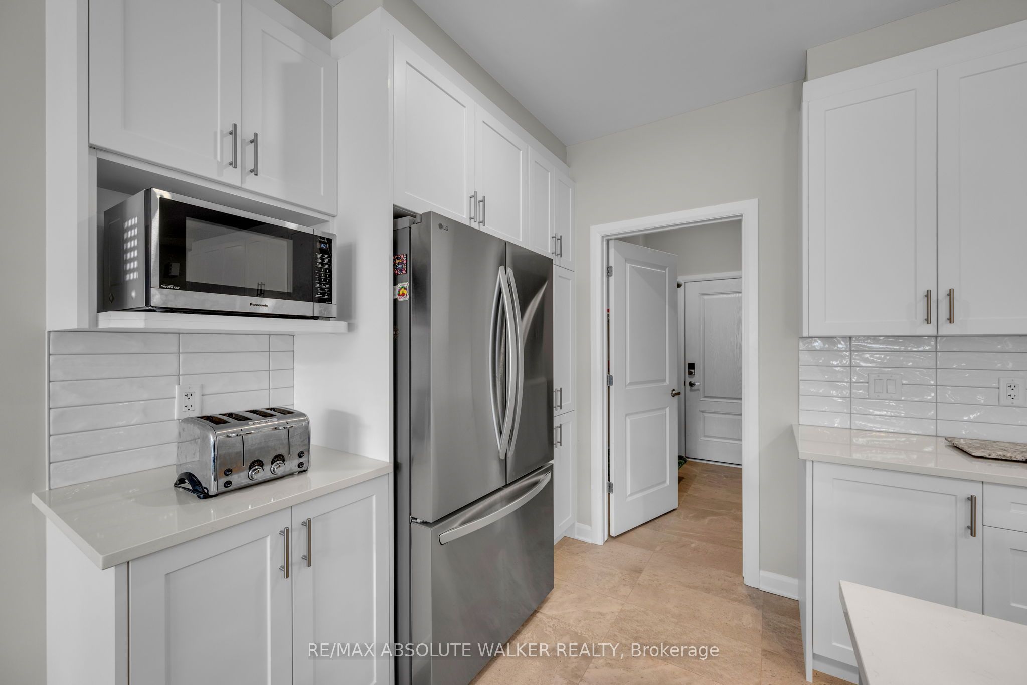 860 Companion Crescent Property Photo 15