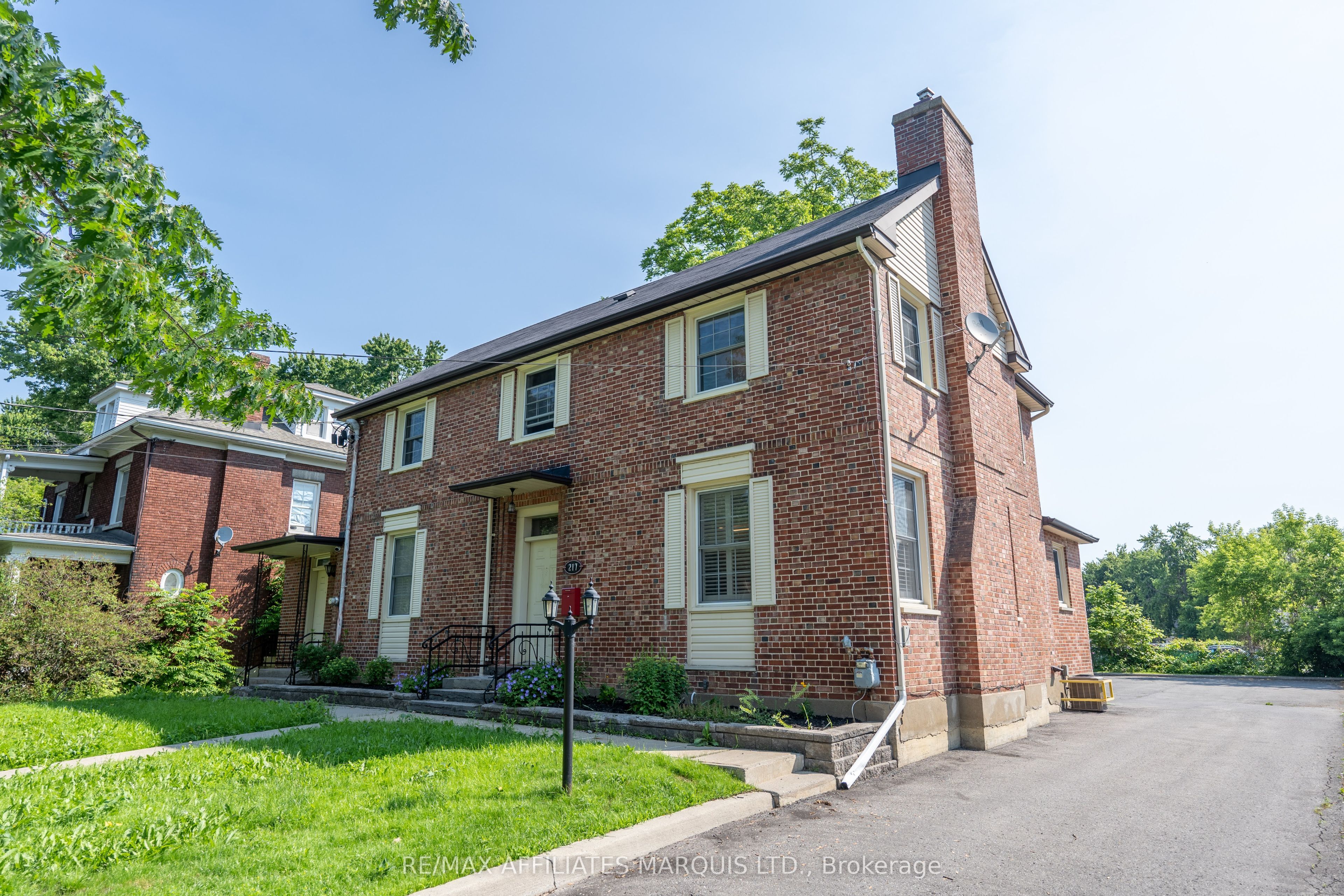217 Adolphus Street Property Photo 3