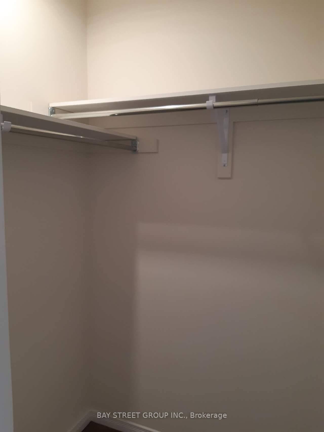 8088 Blue Ash Lane Property Photo 12