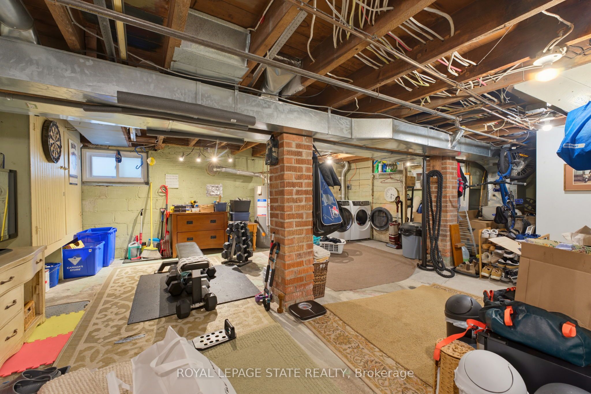 394 Charlton Avenue W Property Photo 33